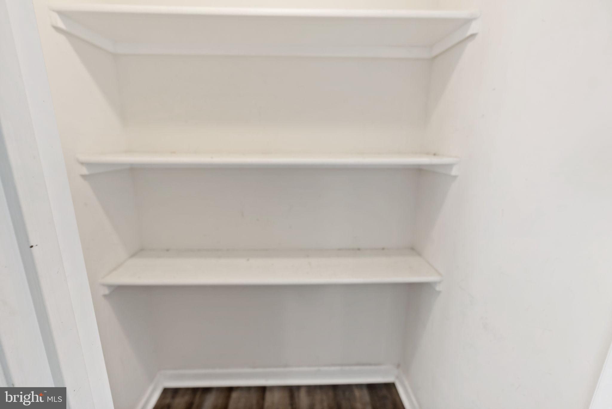 INWOOD VILLAGE - Residential