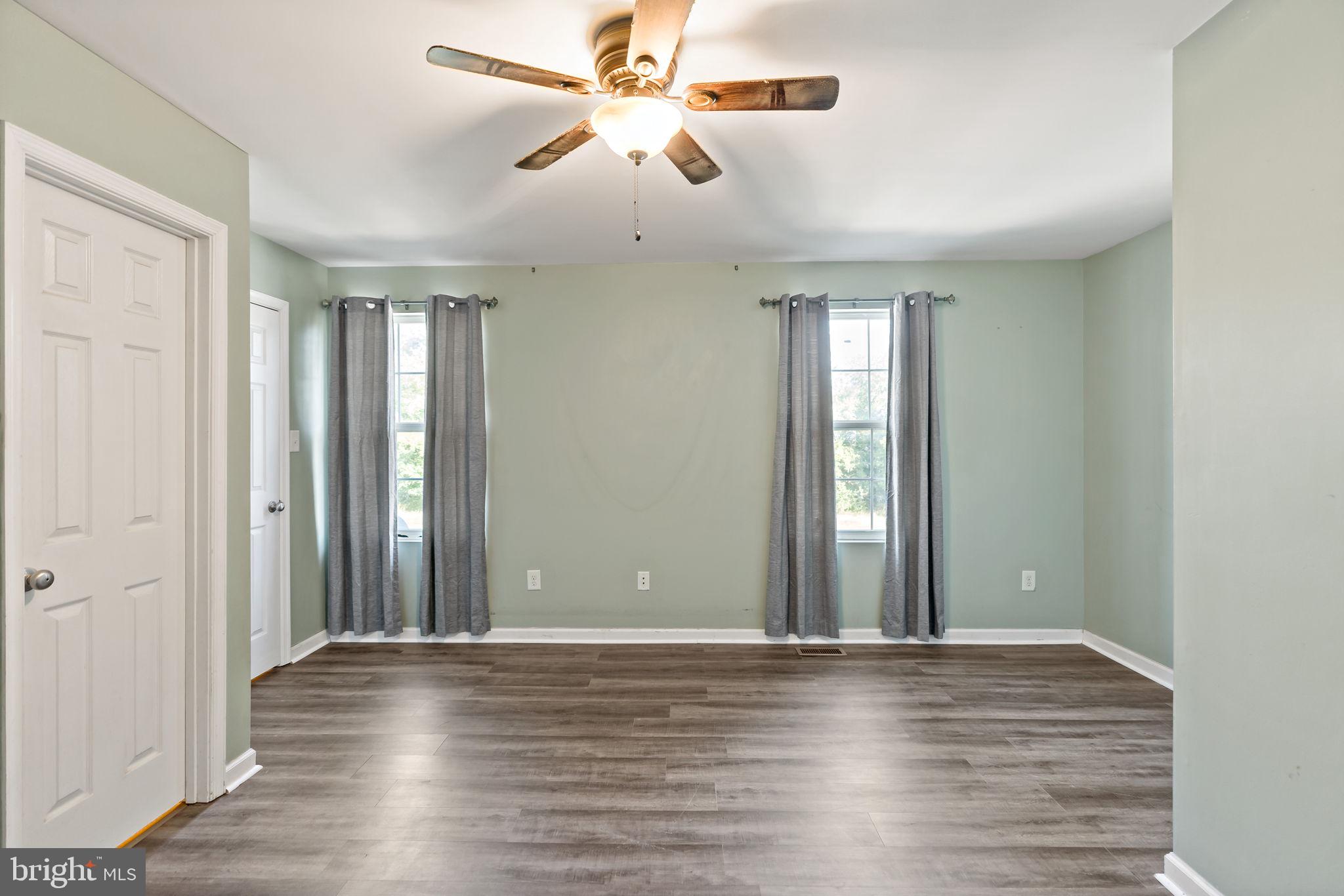 INWOOD VILLAGE - Residential