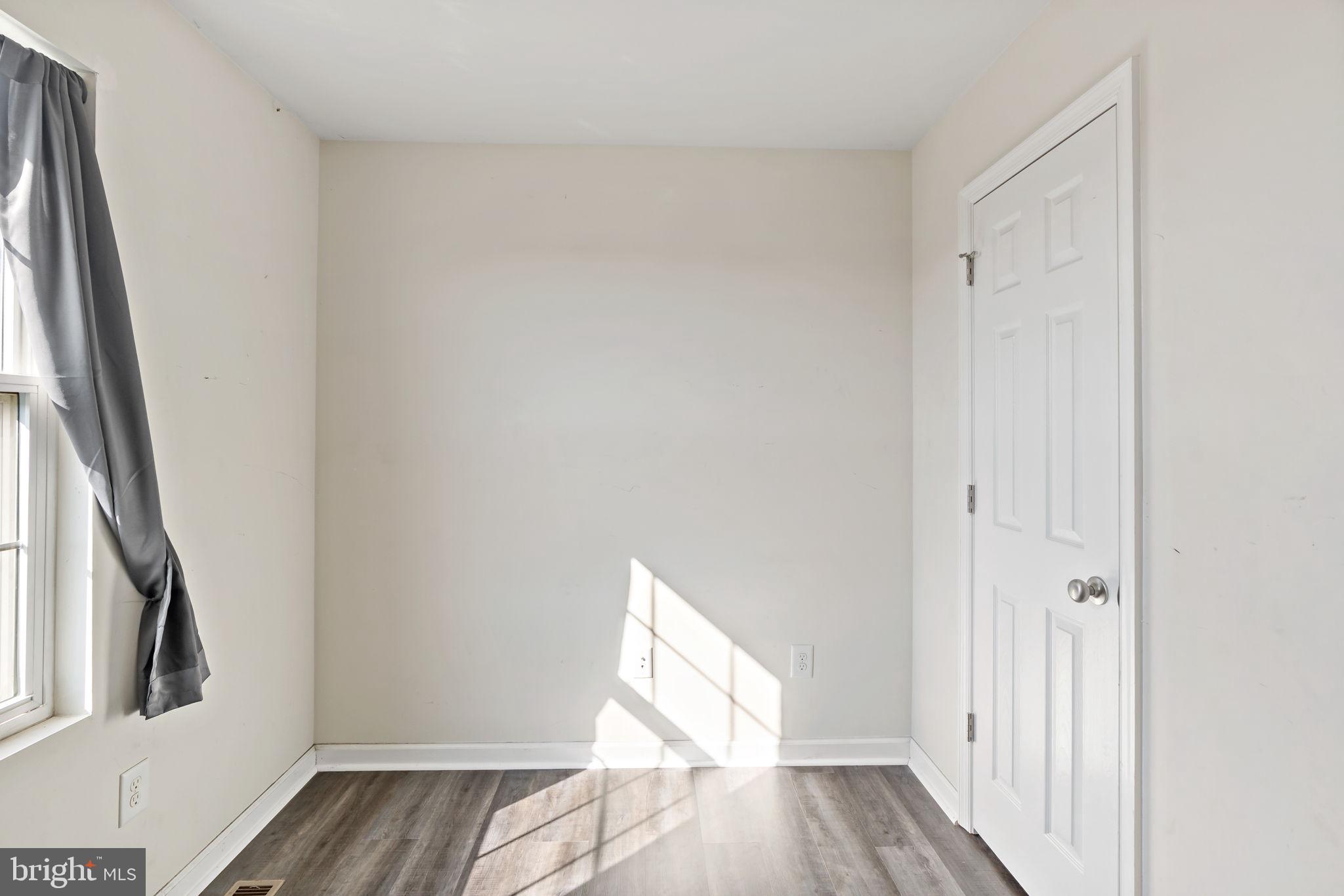 INWOOD VILLAGE - Residential