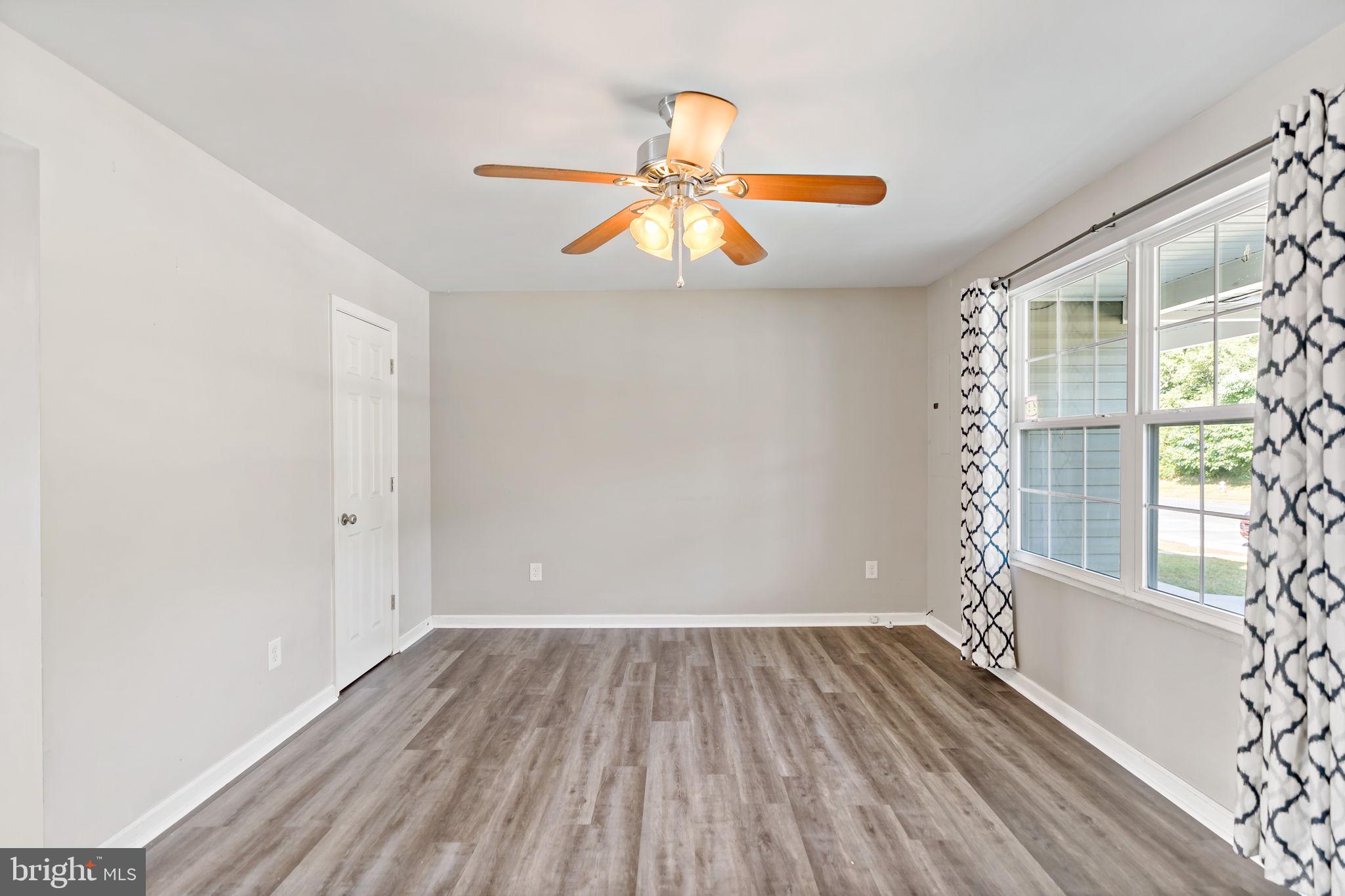 INWOOD VILLAGE - Residential