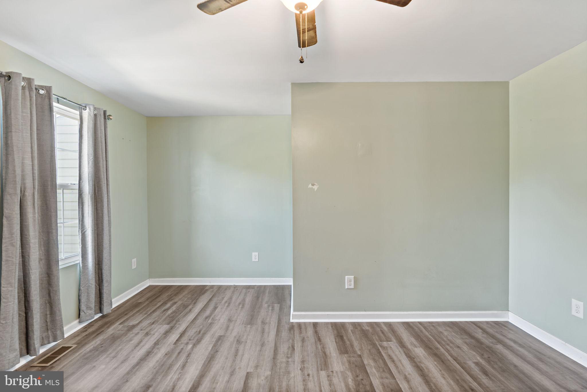 INWOOD VILLAGE - Residential