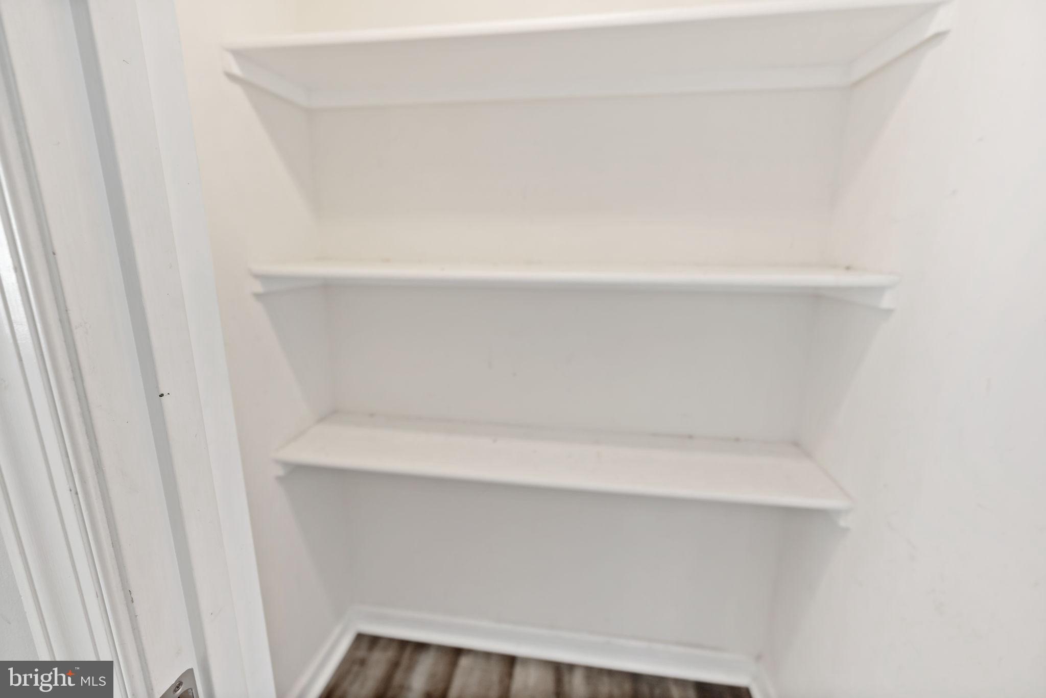 INWOOD VILLAGE - Residential