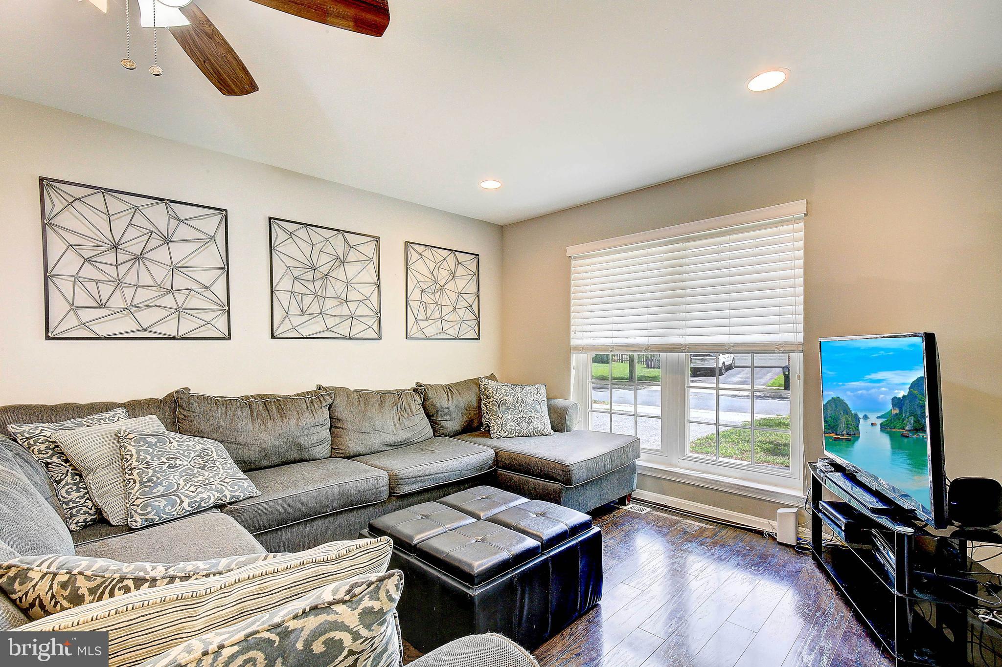 THE PROVINCES - Residential