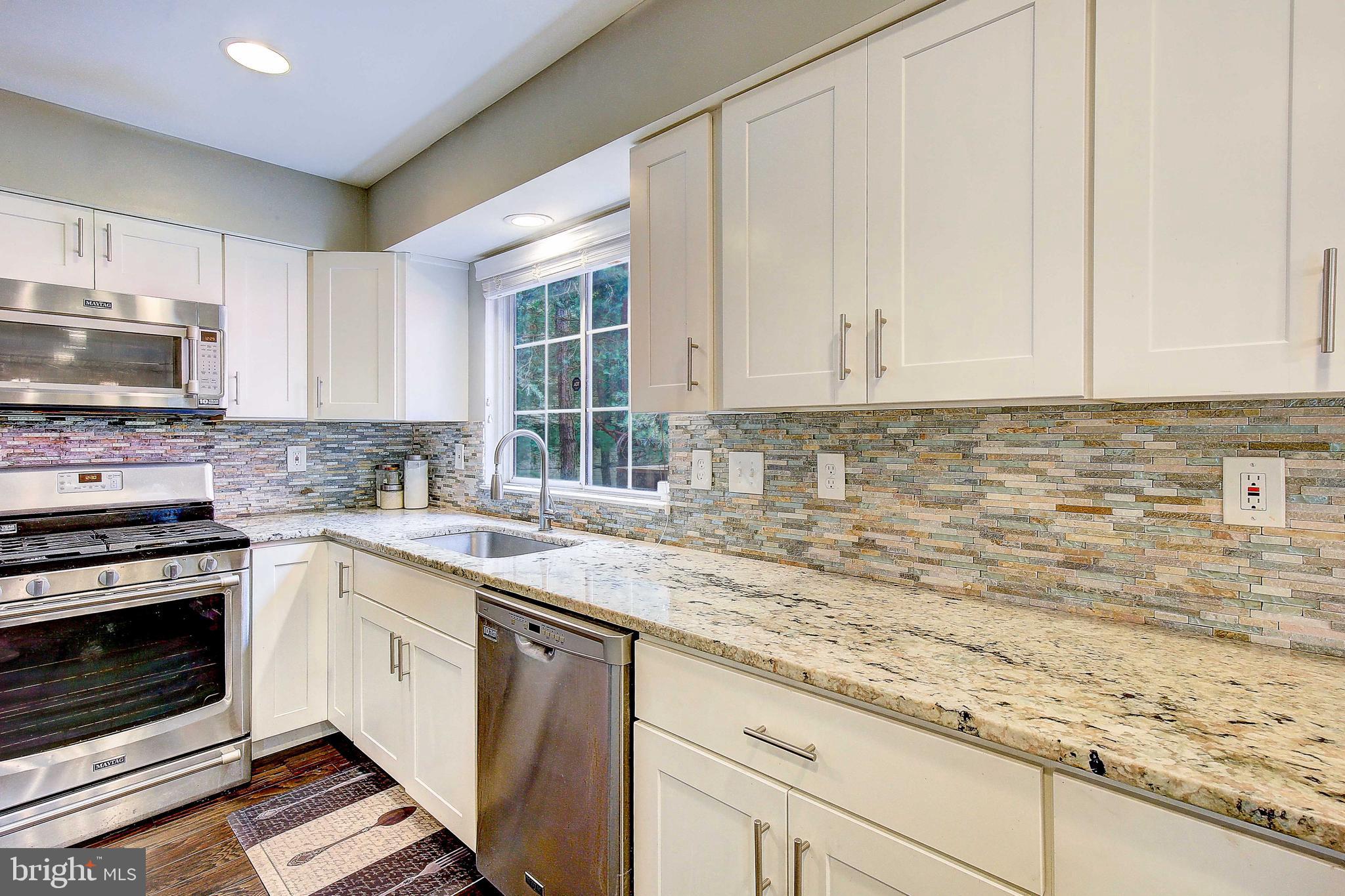 THE PROVINCES - Residential