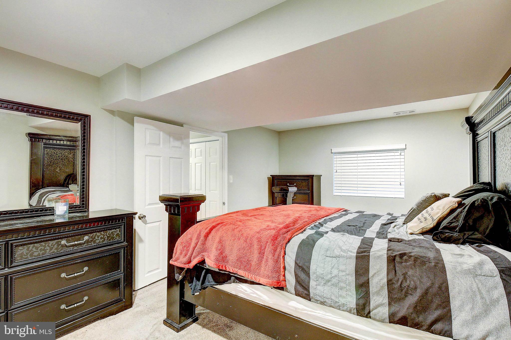 THE PROVINCES - Residential