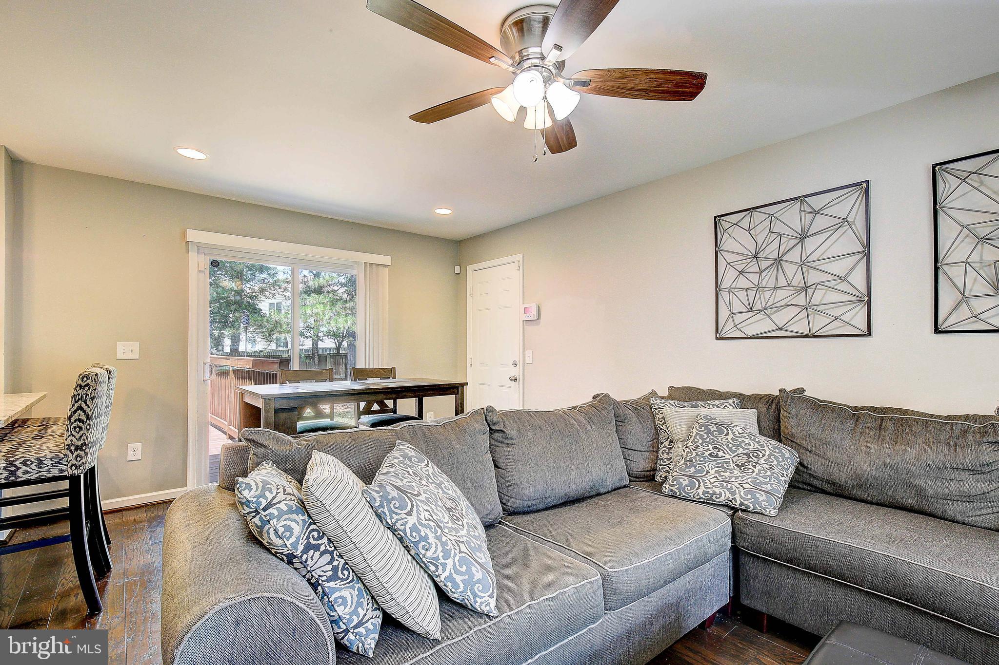 THE PROVINCES - Residential