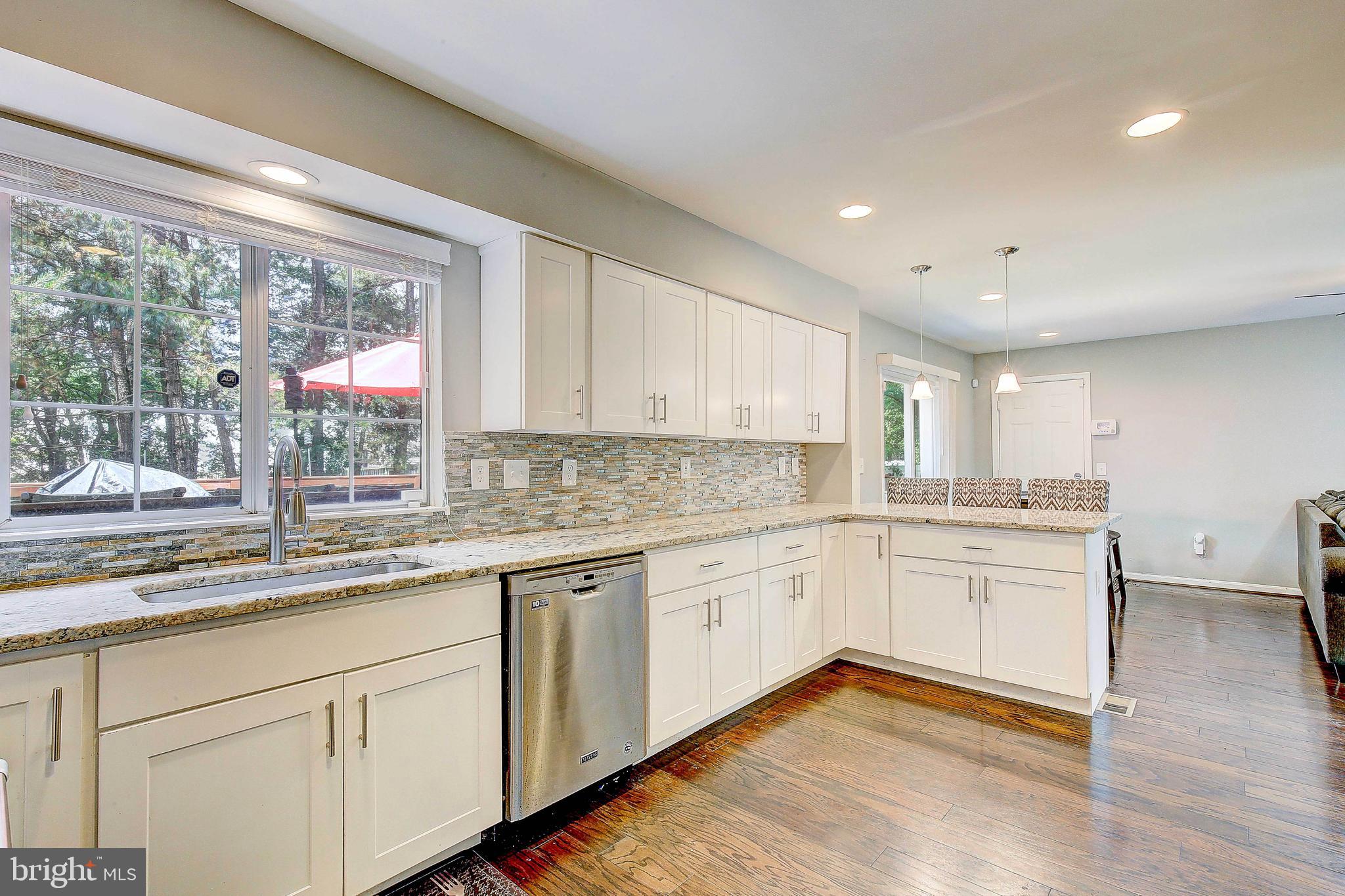 THE PROVINCES - Residential