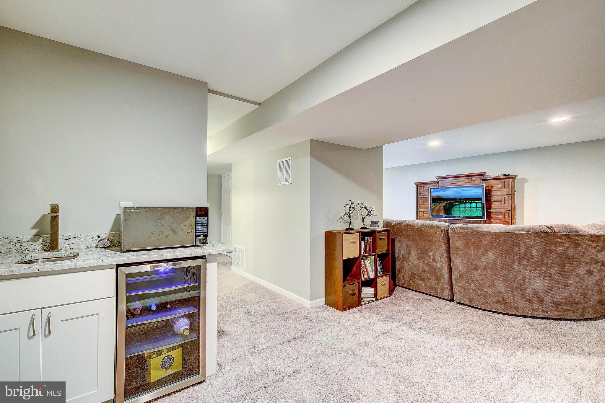 THE PROVINCES - Residential