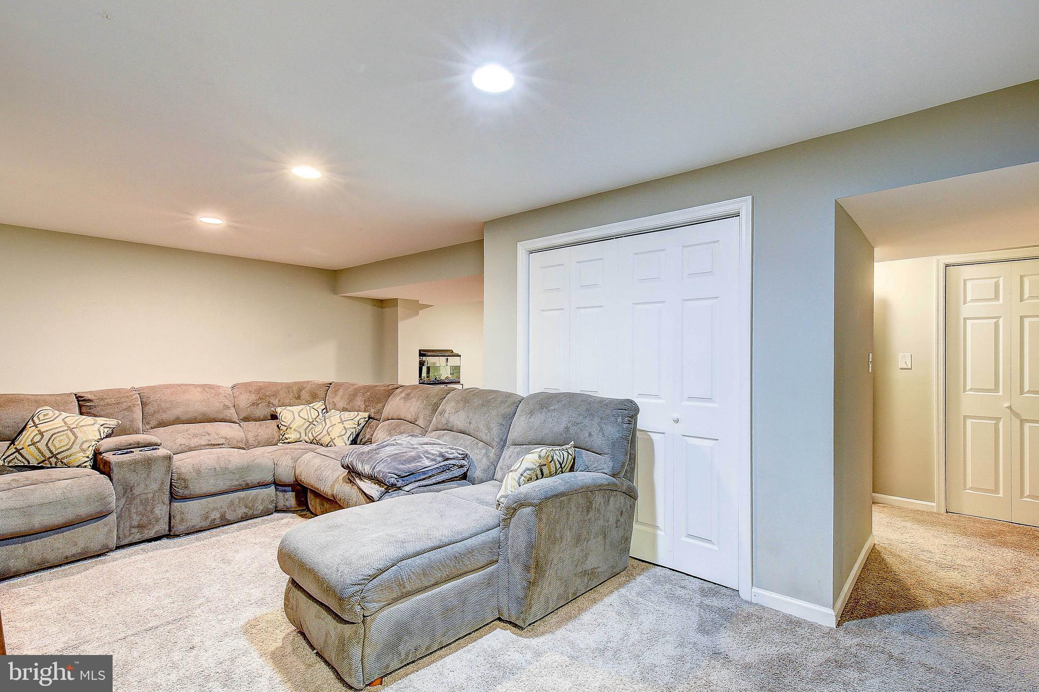 THE PROVINCES - Residential