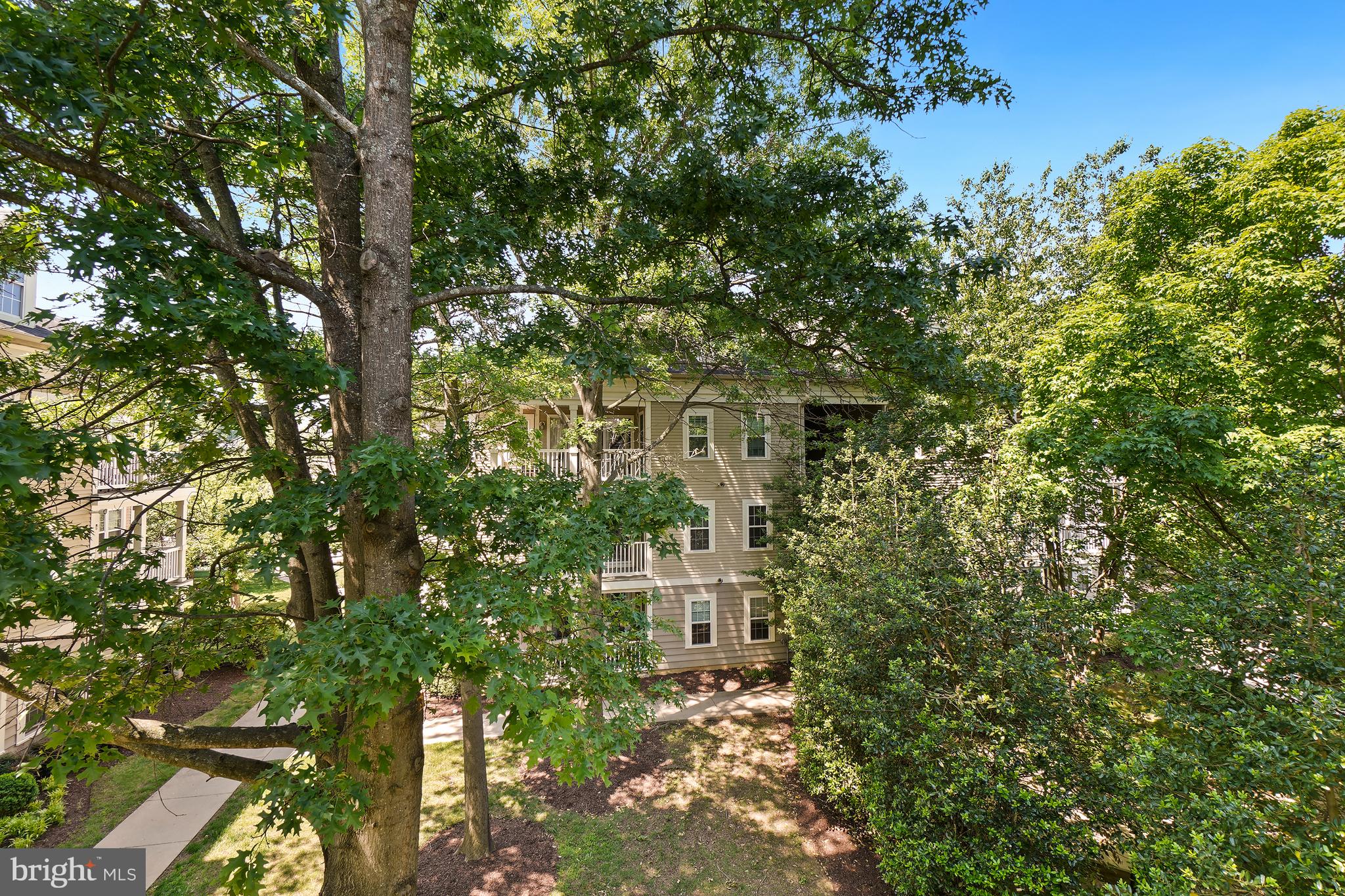 RIVERSTONE - Residential