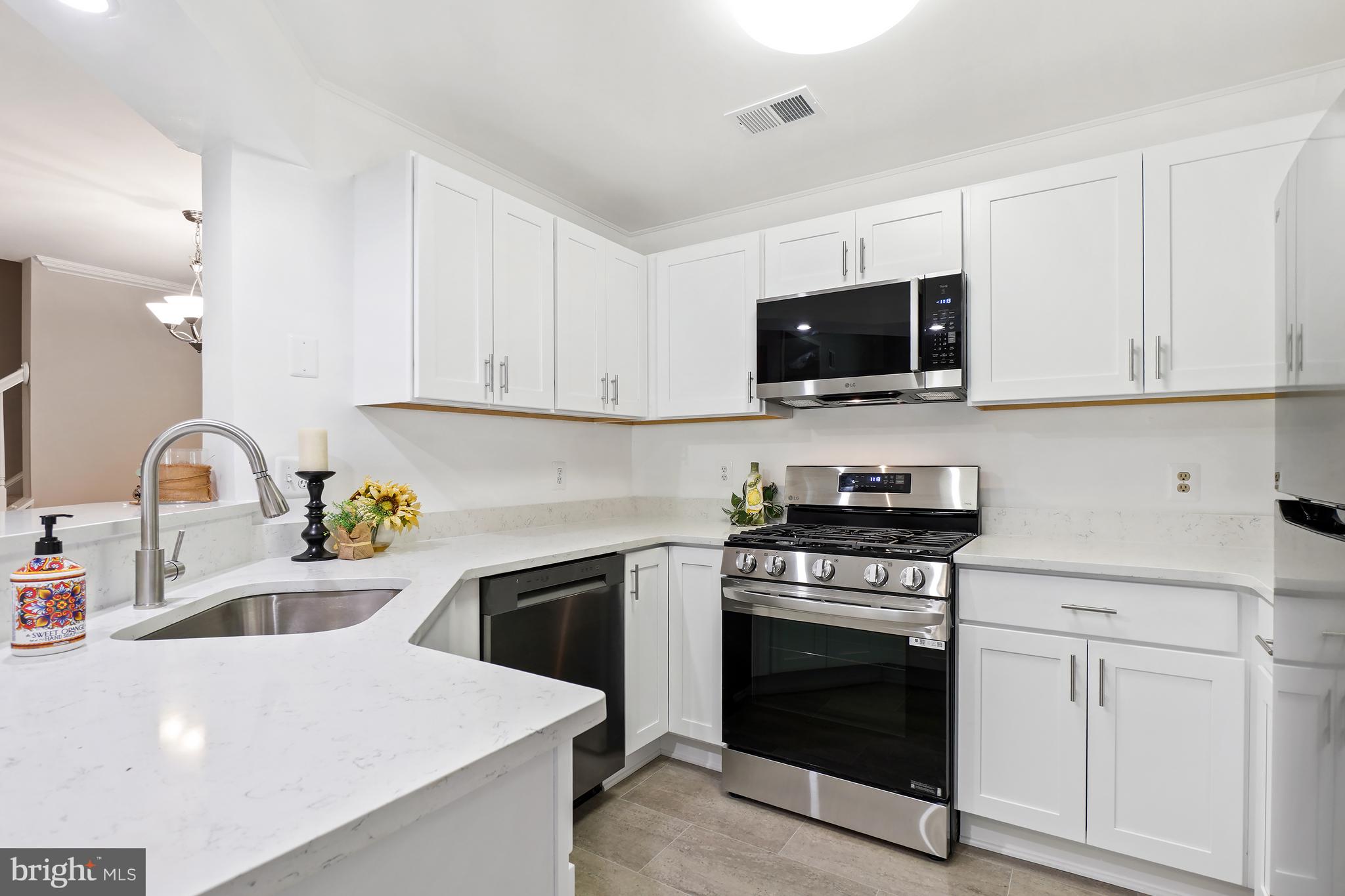 RIVERSTONE - Residential