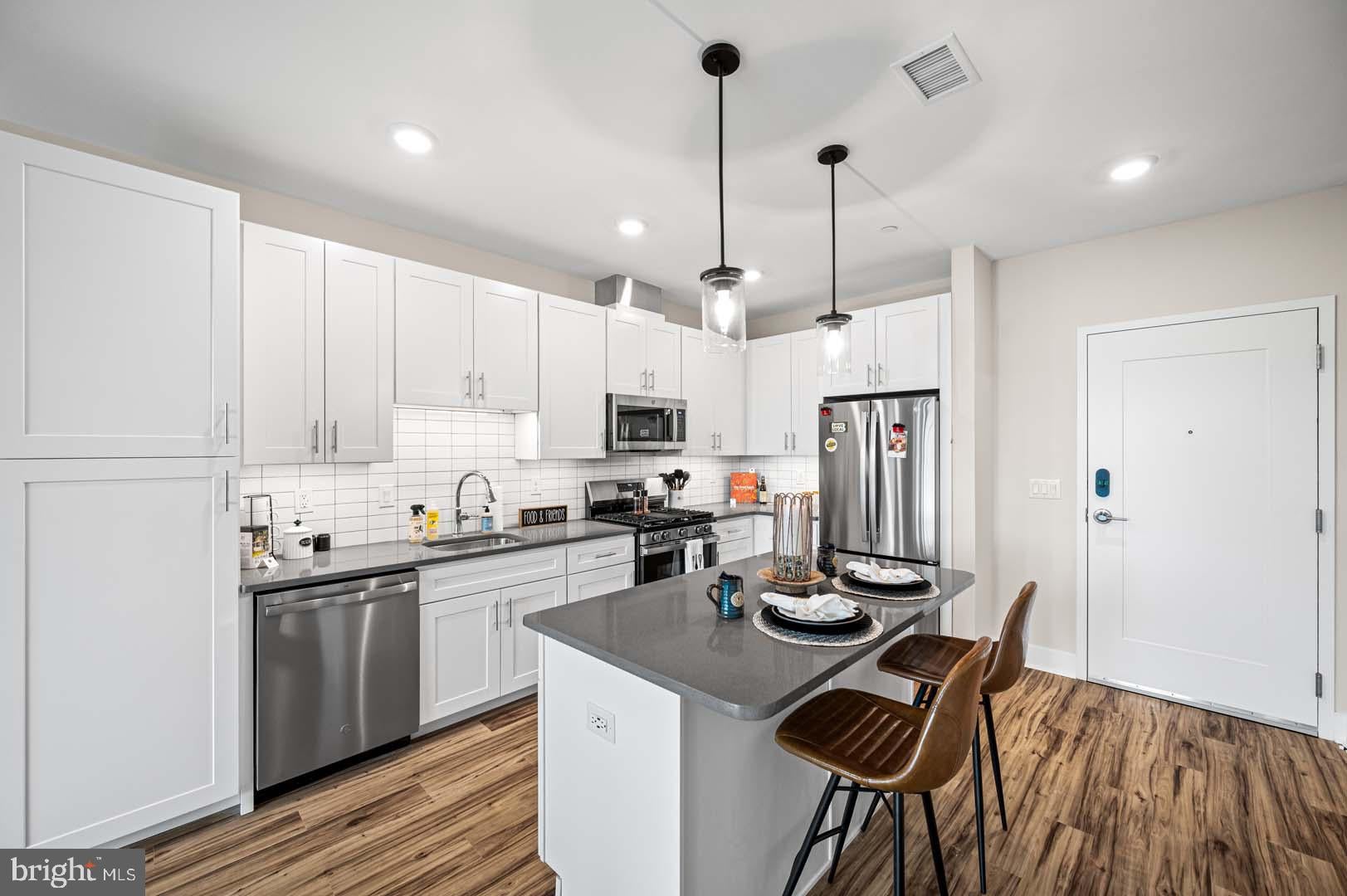 703 RICE BOULEVARD 103