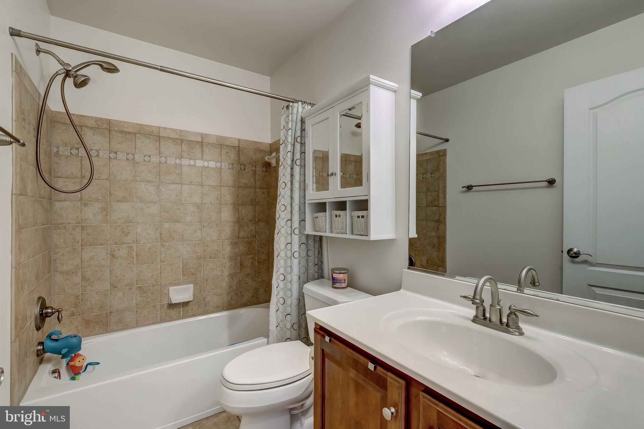 LOCUST POINT - Residential Lease