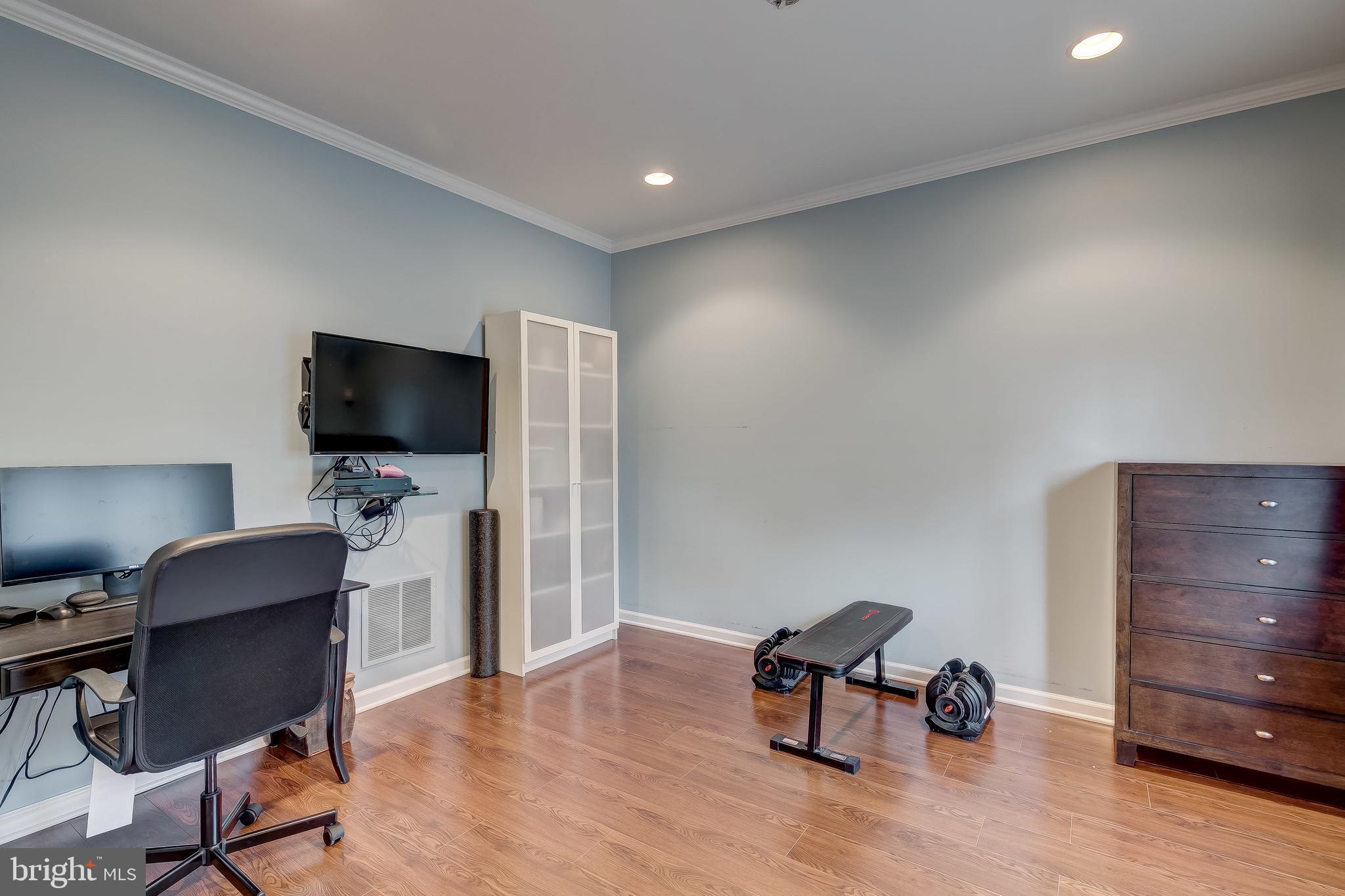 LOCUST POINT - Residential Lease