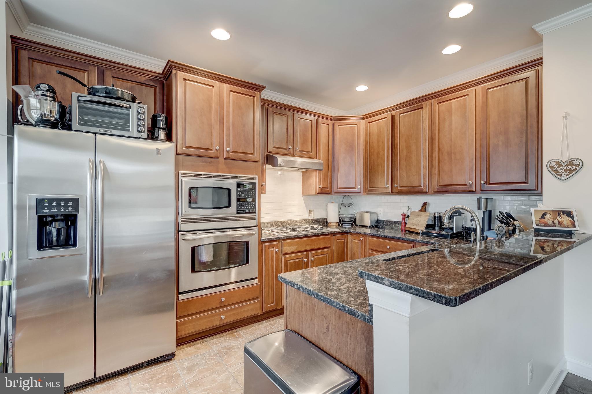 LOCUST POINT - Residential Lease