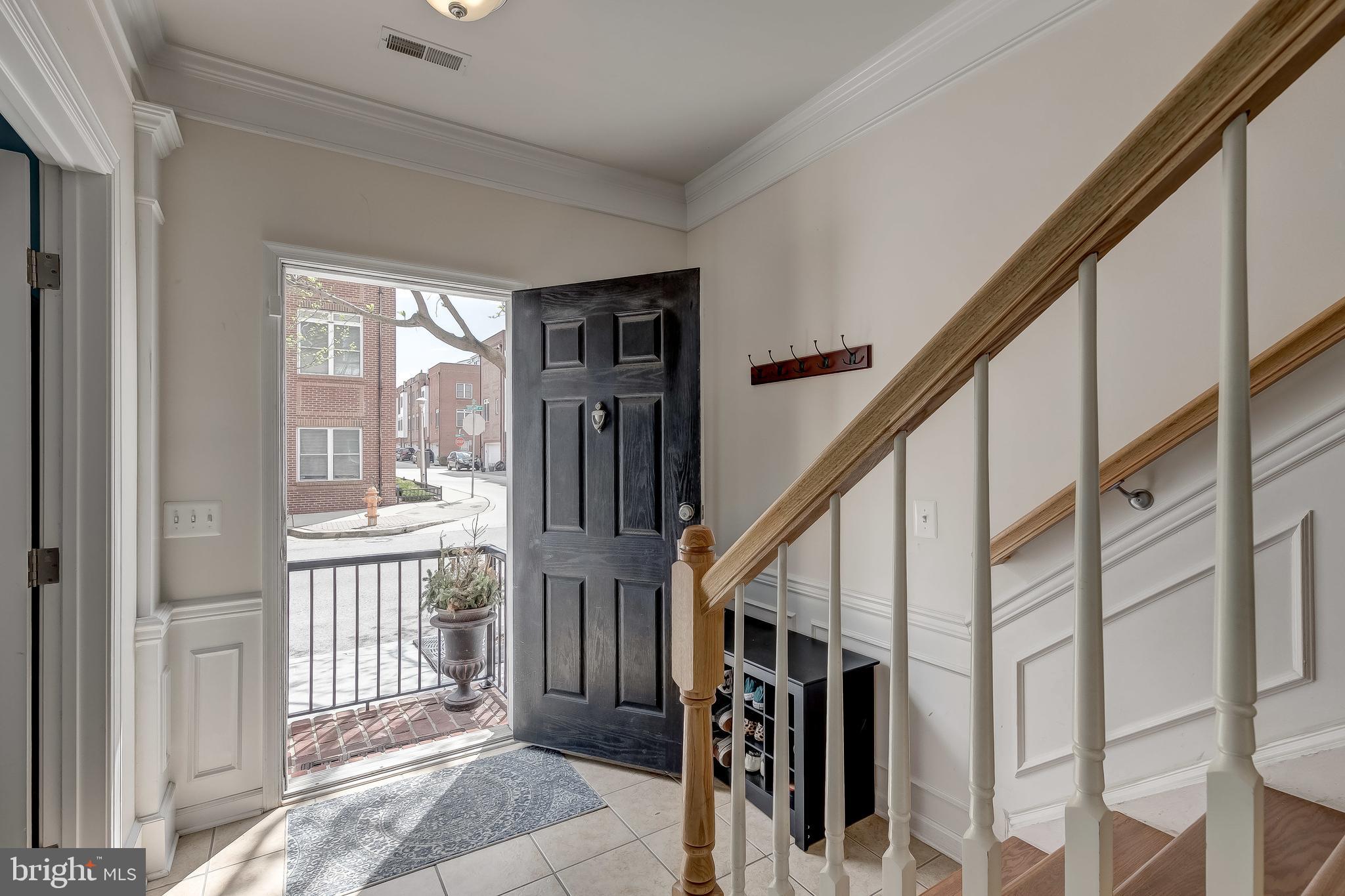 LOCUST POINT - Residential Lease