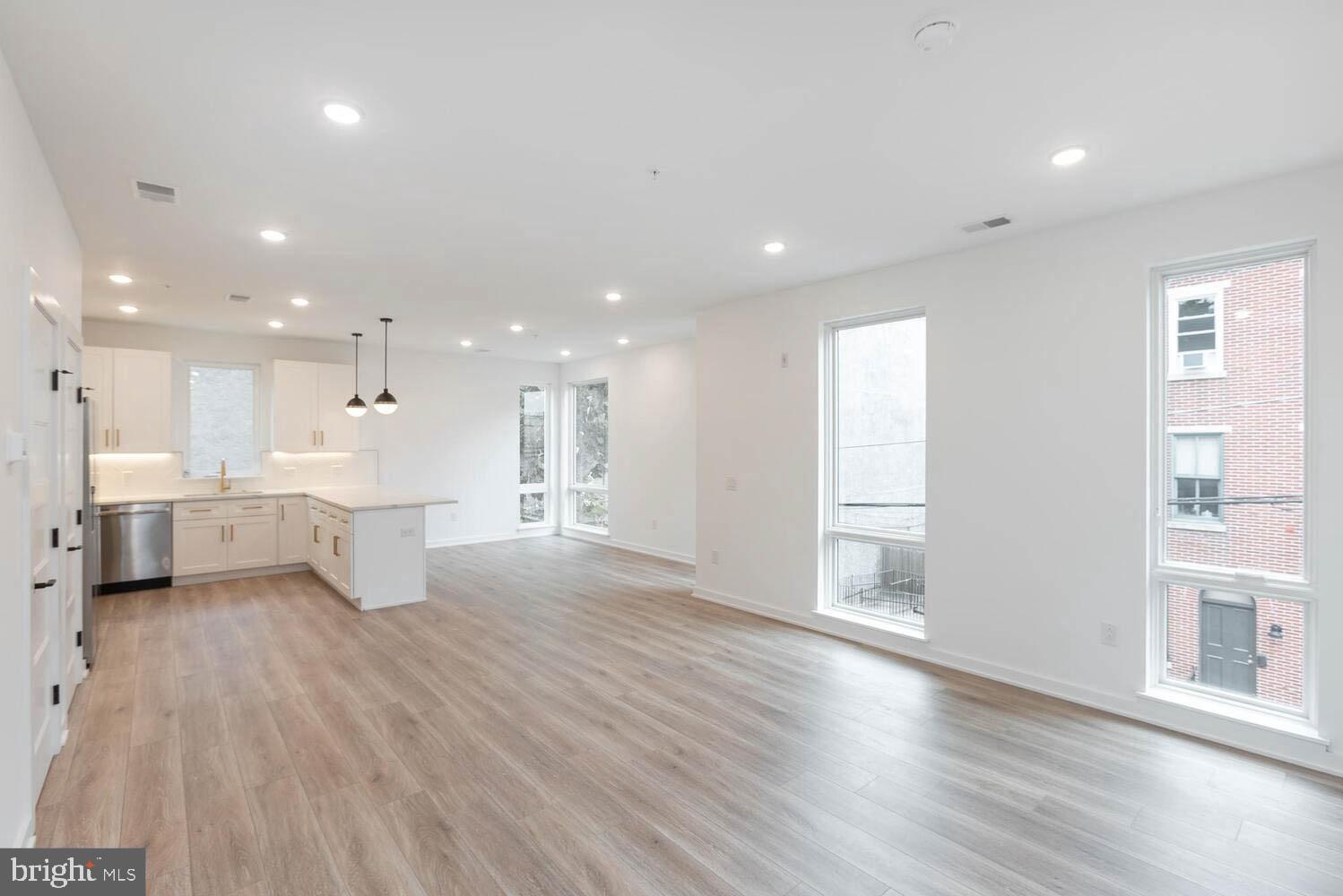719 N 16TH STREET