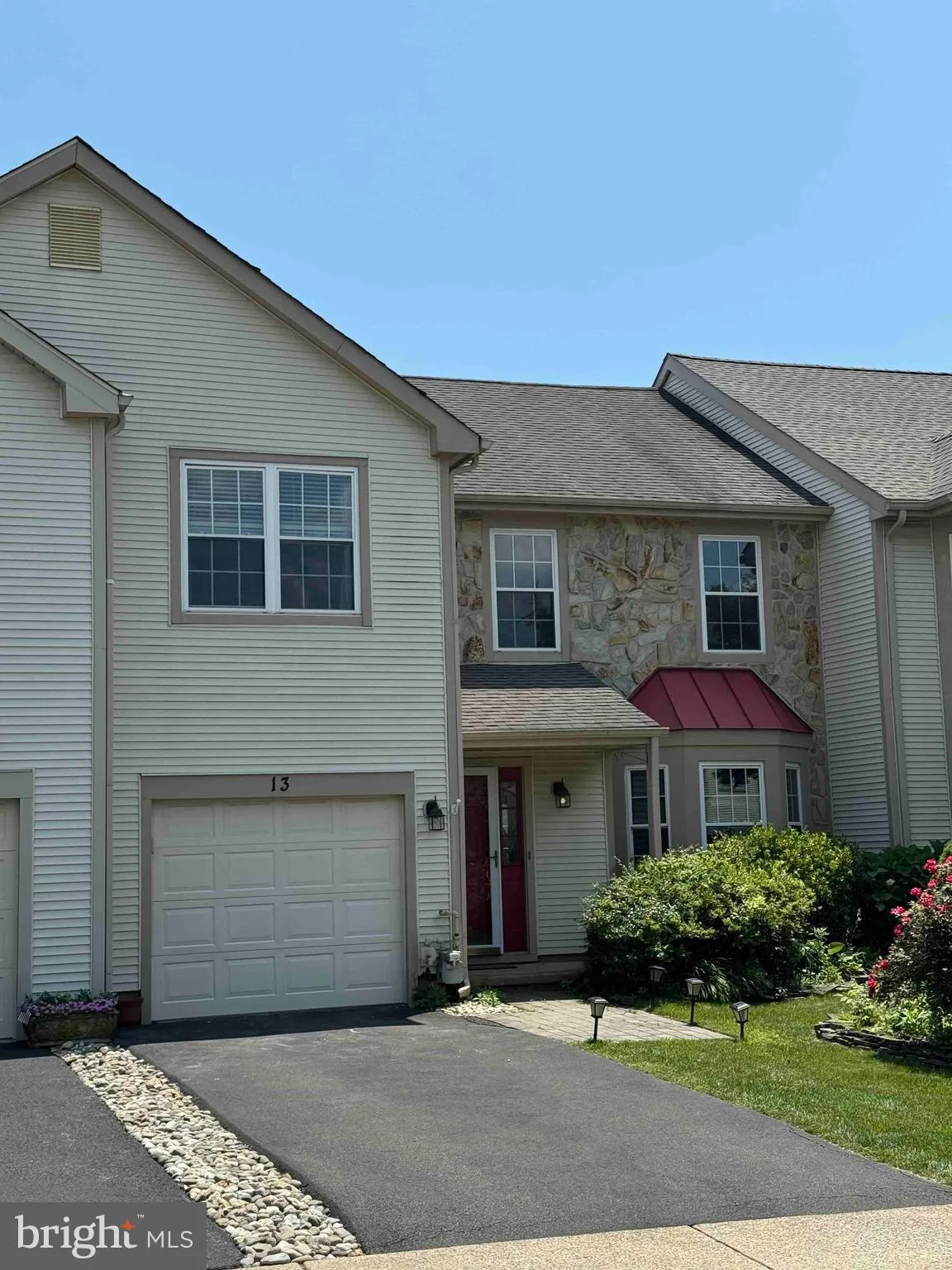 Newtown, Pennsylvania 18940, United States, 3 Bedrooms Bedrooms, ,3 BathroomsBathrooms,Residential,Active,166562