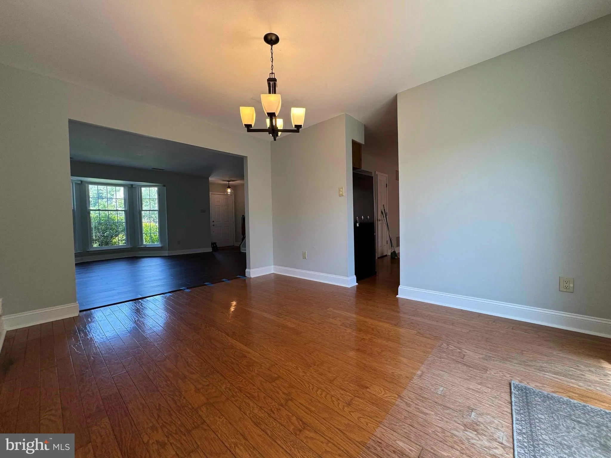 Newtown, Pennsylvania 18940, United States, 3 Bedrooms Bedrooms, ,3 BathroomsBathrooms,Residential,Active,166562