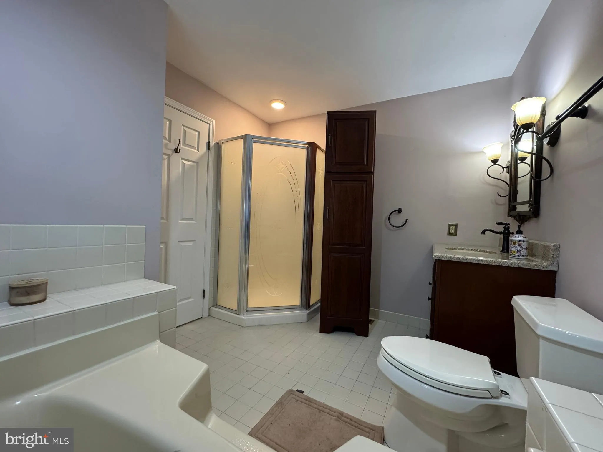 Newtown, Pennsylvania 18940, United States, 3 Bedrooms Bedrooms, ,3 BathroomsBathrooms,Residential,Active,166562