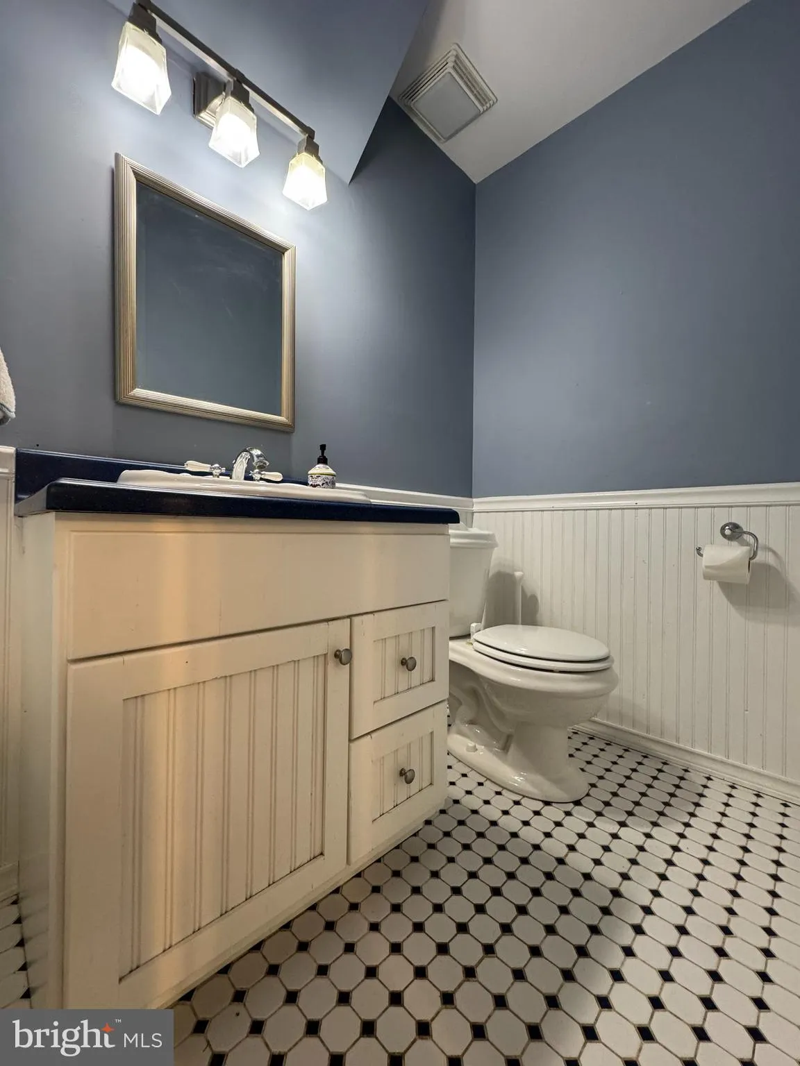 Newtown, Pennsylvania 18940, United States, 3 Bedrooms Bedrooms, ,3 BathroomsBathrooms,Residential,Active,166562