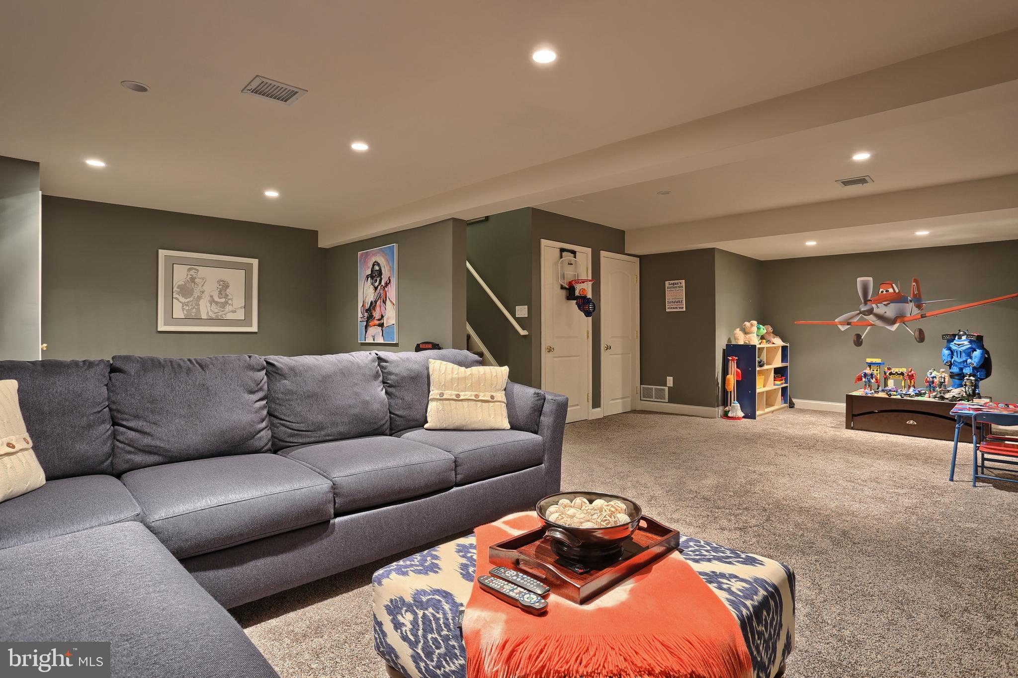 WILLOW BROOK - Residential