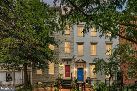 304 2ND STREET SE WASHINGTON DC 20003