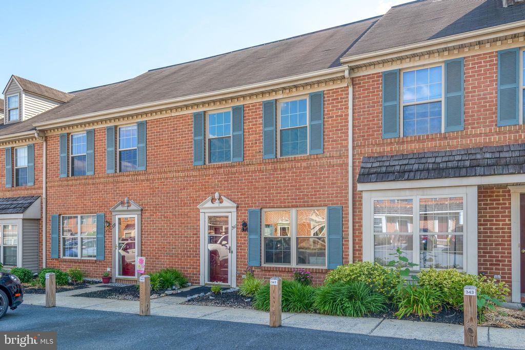 Photo of 341 Meetinghouse Lane, Lancaster, PA 17601 (MLS # PALA2052952)