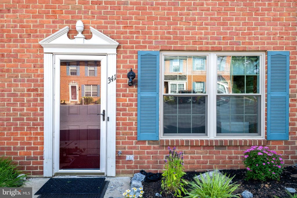 Photo of 341 Meetinghouse Lane, Lancaster, PA 17601 (MLS # PALA2052952)