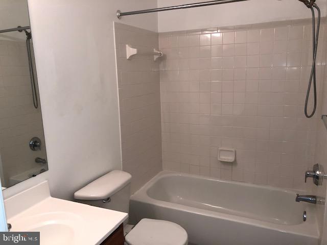 POTOMAC RIDGE - Residential Lease