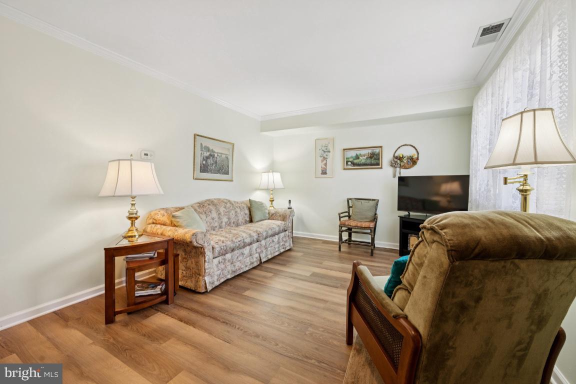 54 COLONIAL SQUARE PLACE