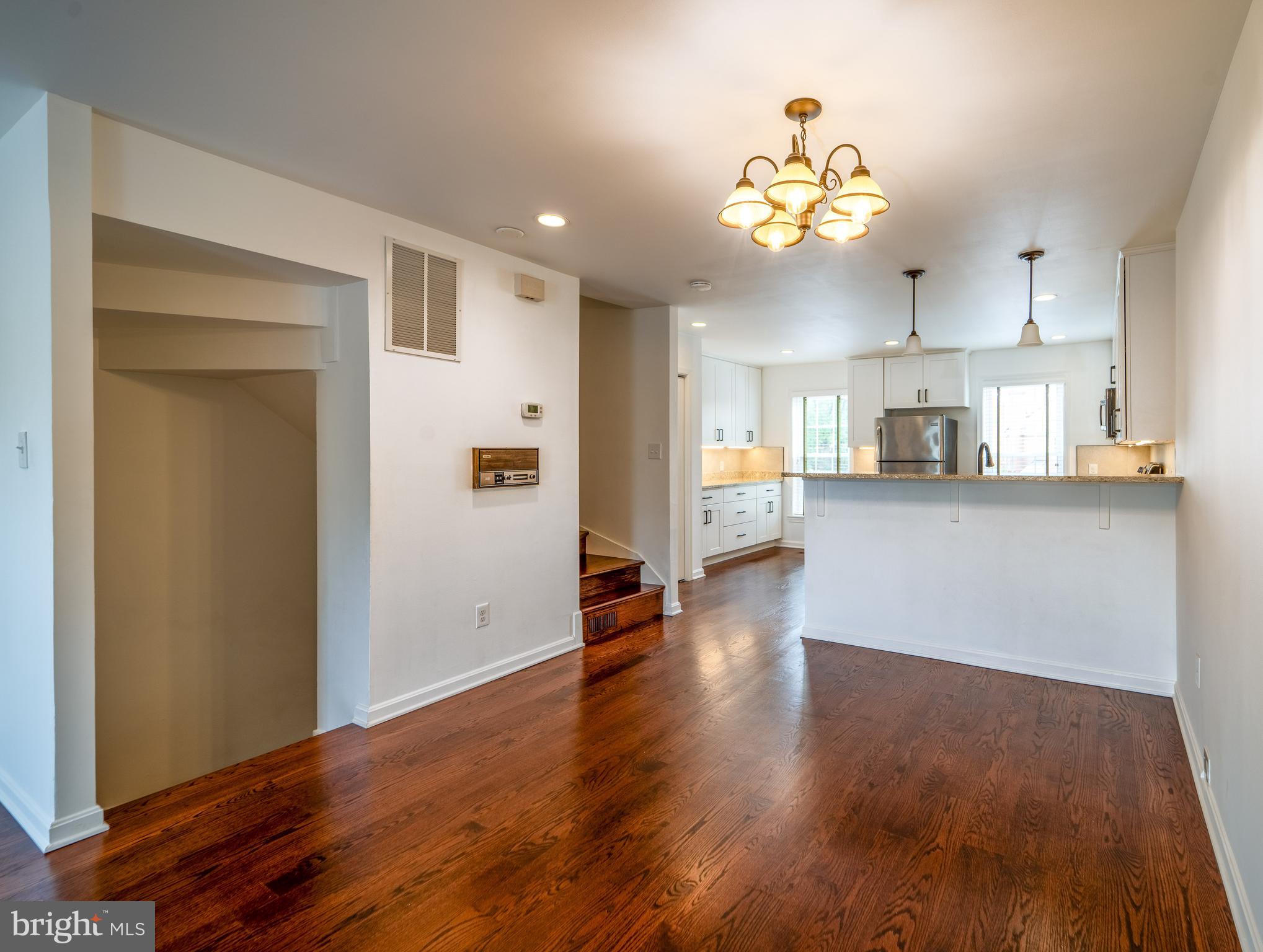 LAUREL MEWS - Residential Lease