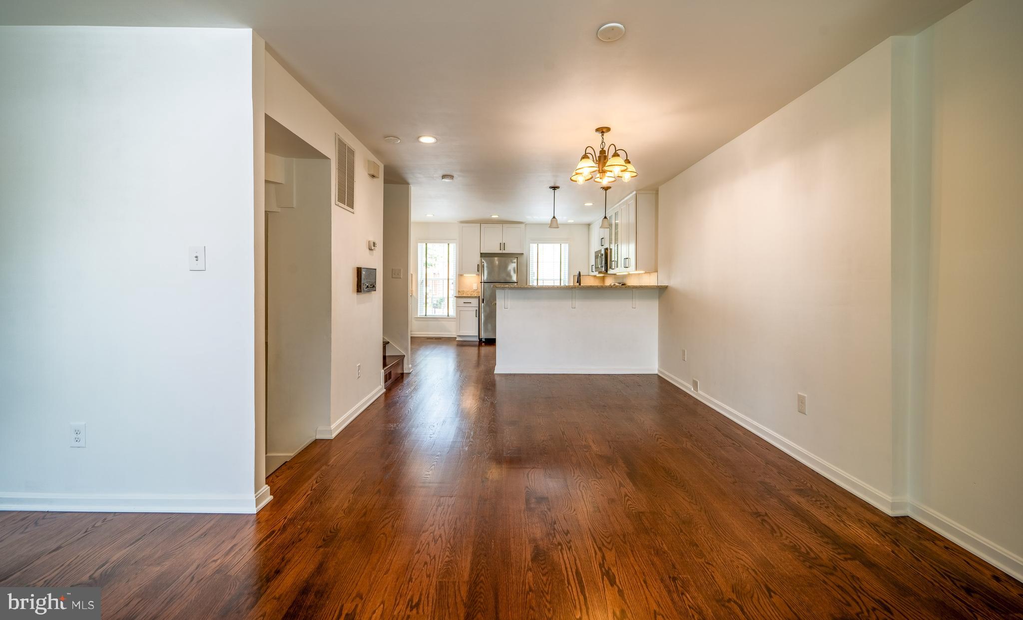 LAUREL MEWS - Residential Lease