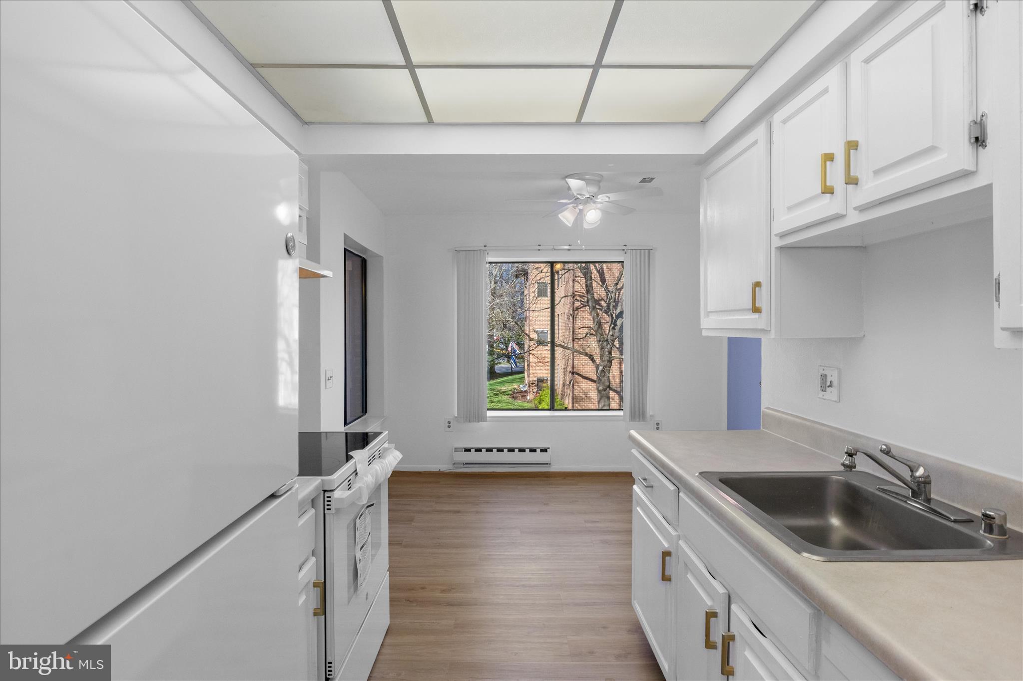 ROSSMOOR MUTUAL #19 - Residential