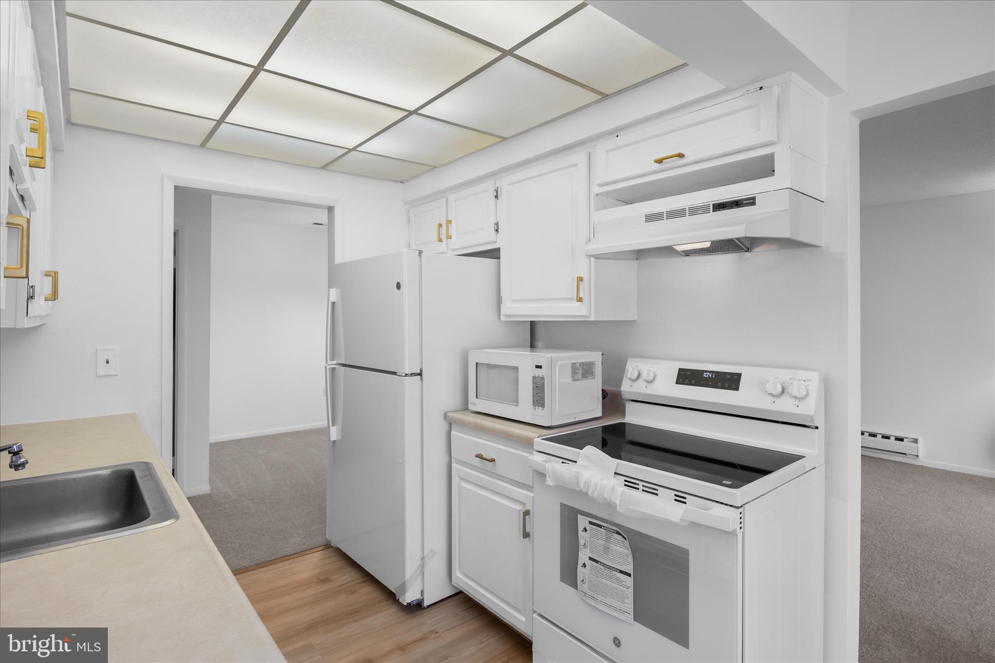 ROSSMOOR MUTUAL #19 - Residential