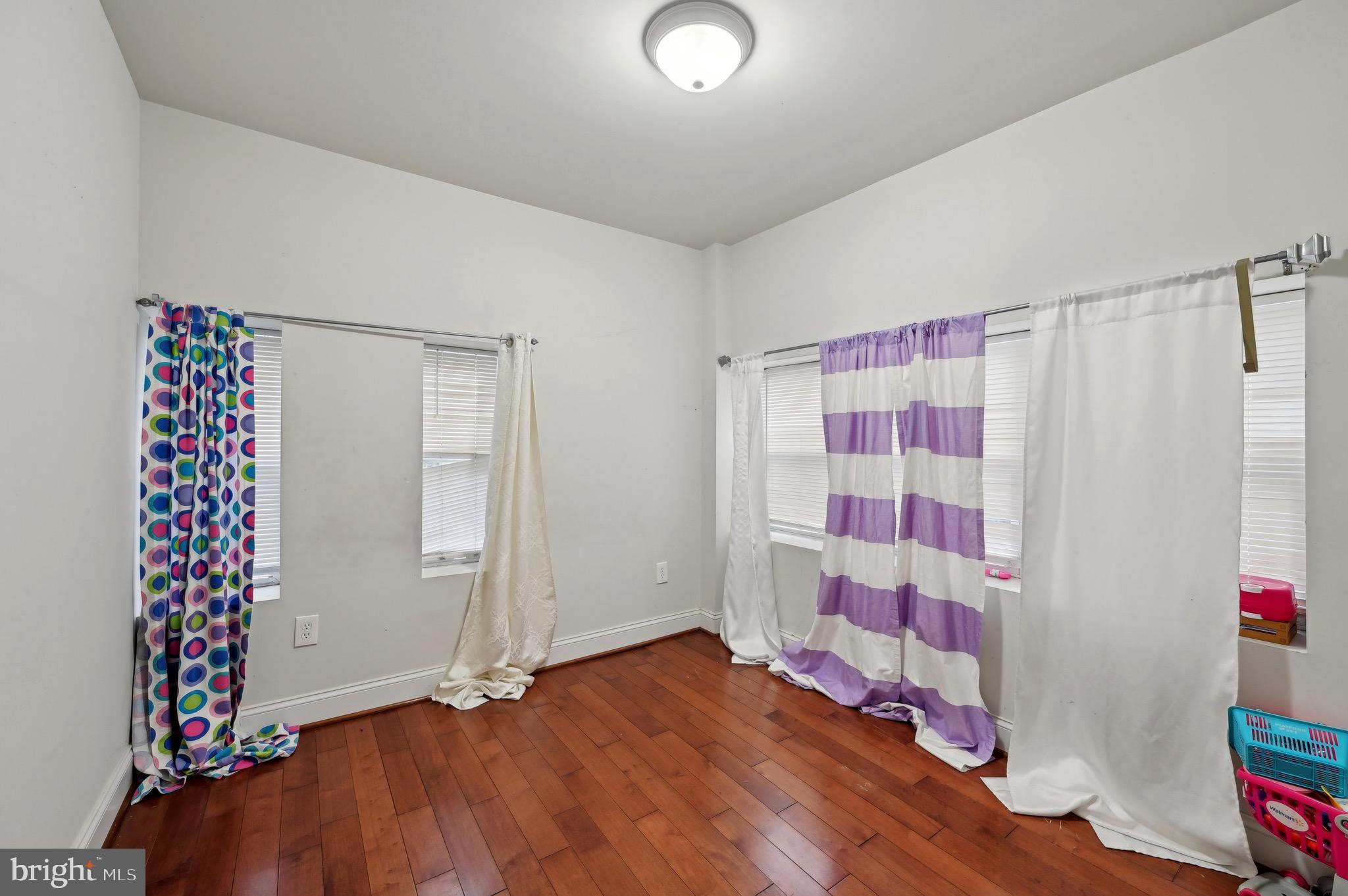 ENGLISH CONSUL ESTATES - Residential