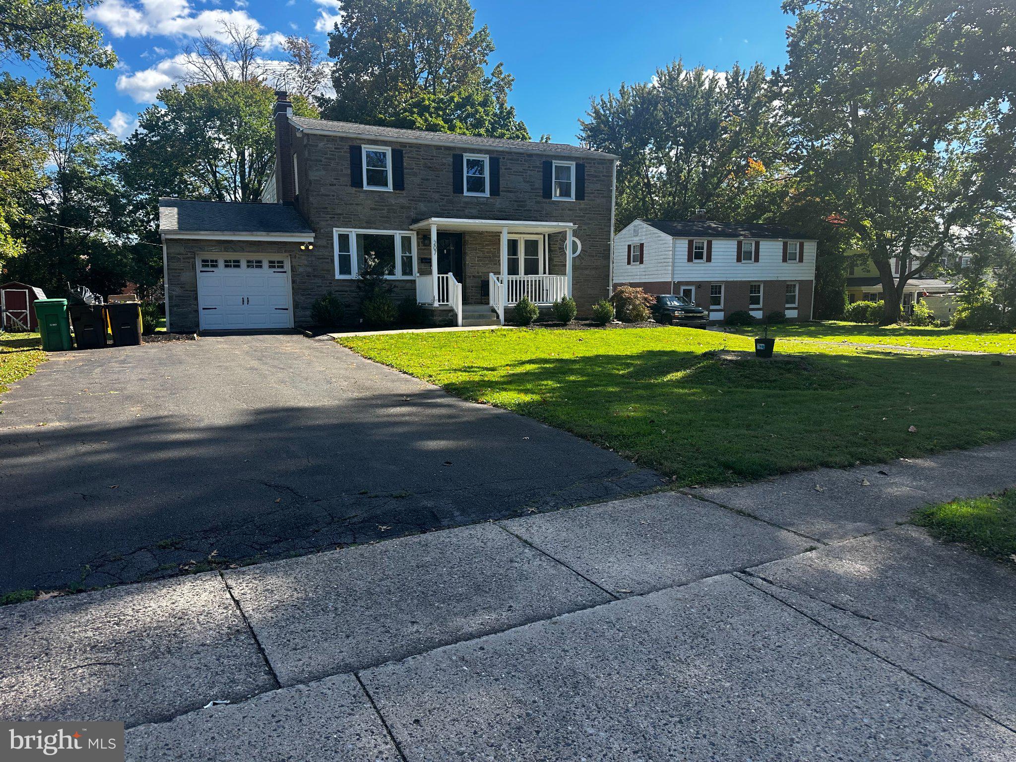 207 GREENWOOD ROAD