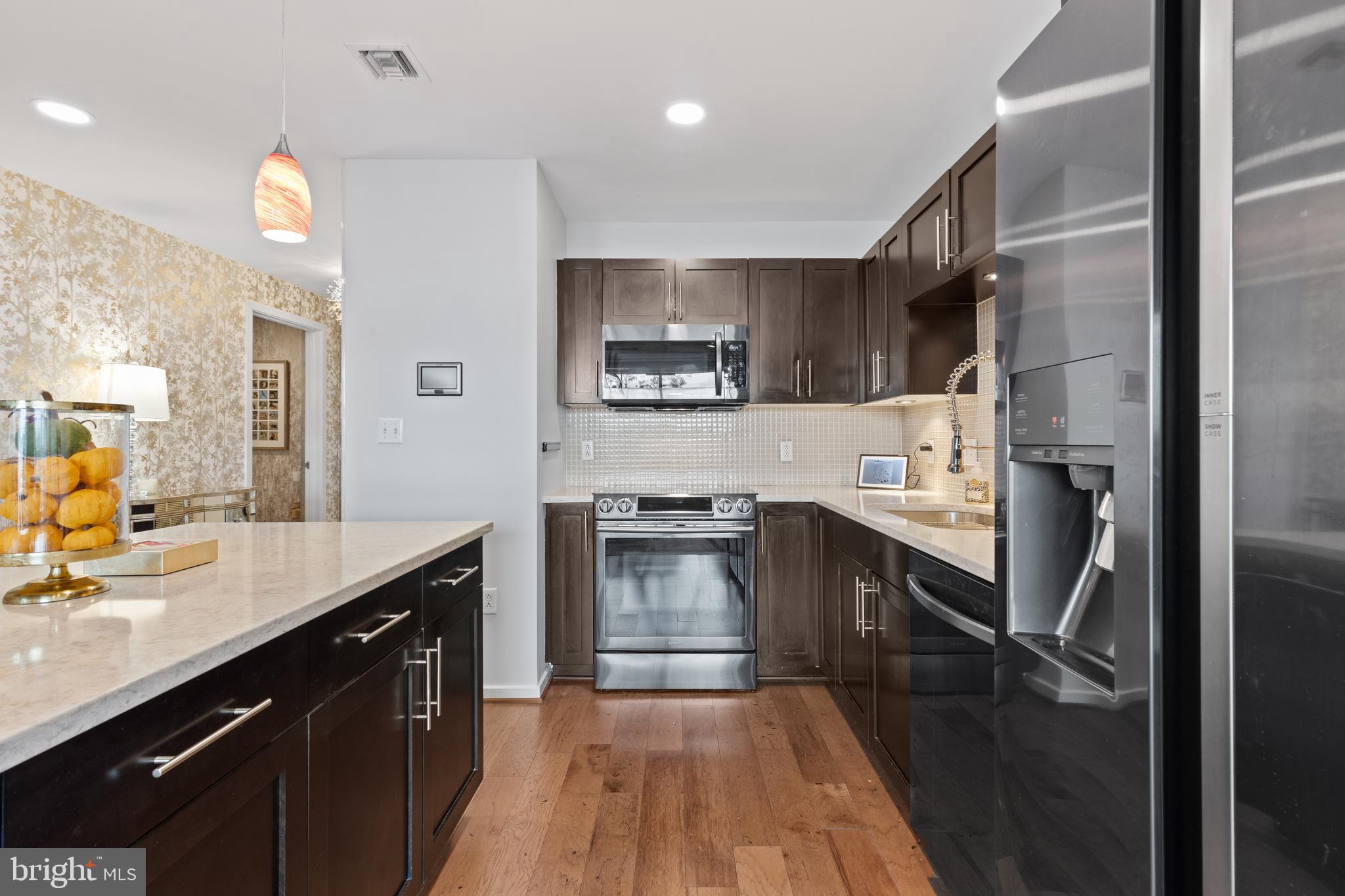 LOCUST POINT - Residential
