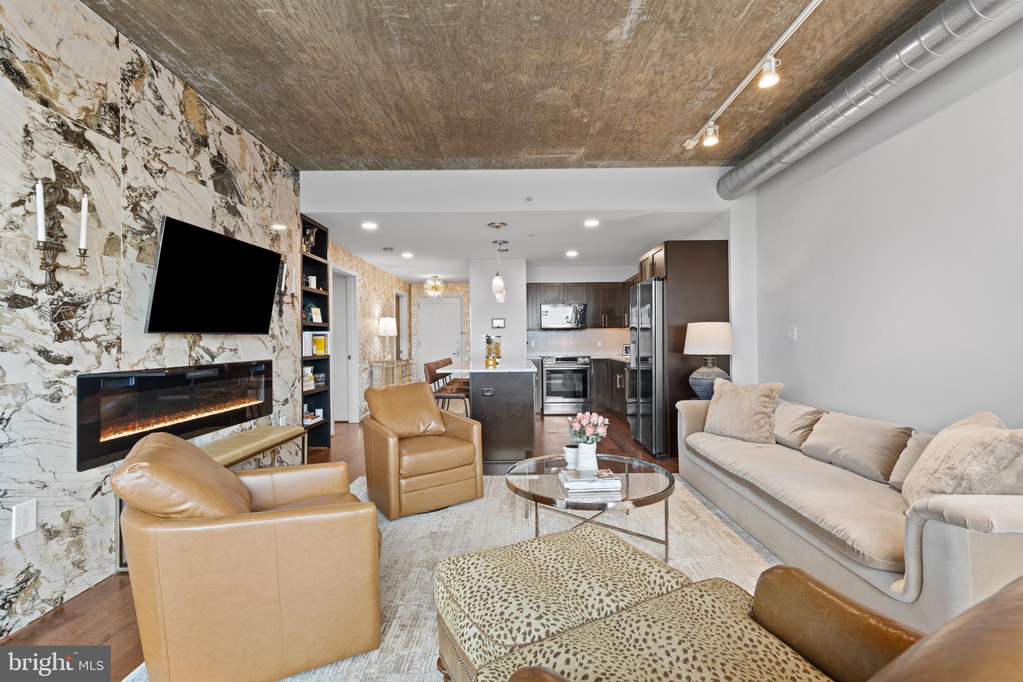 LOCUST POINT - Residential