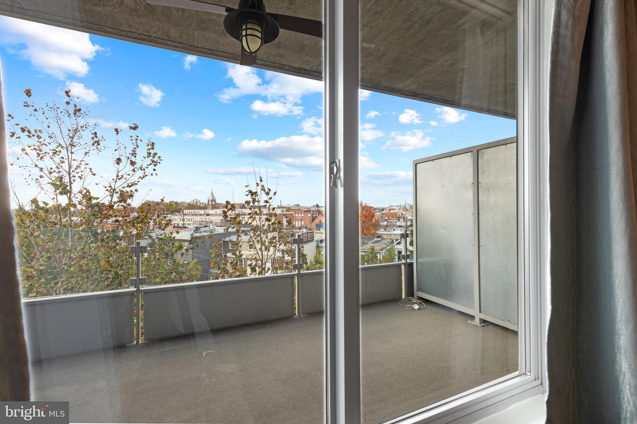 LOCUST POINT - Residential
