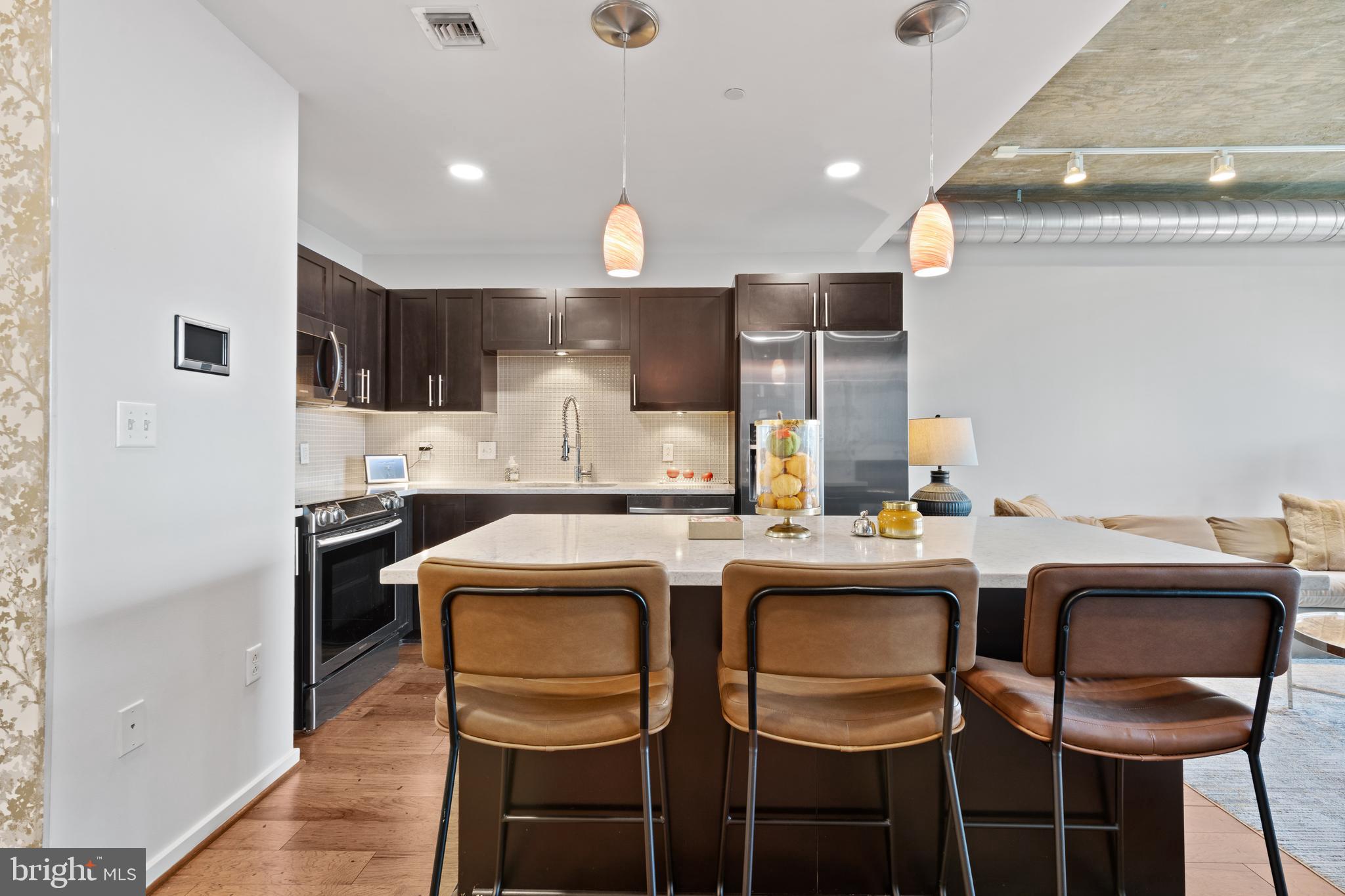 LOCUST POINT - Residential