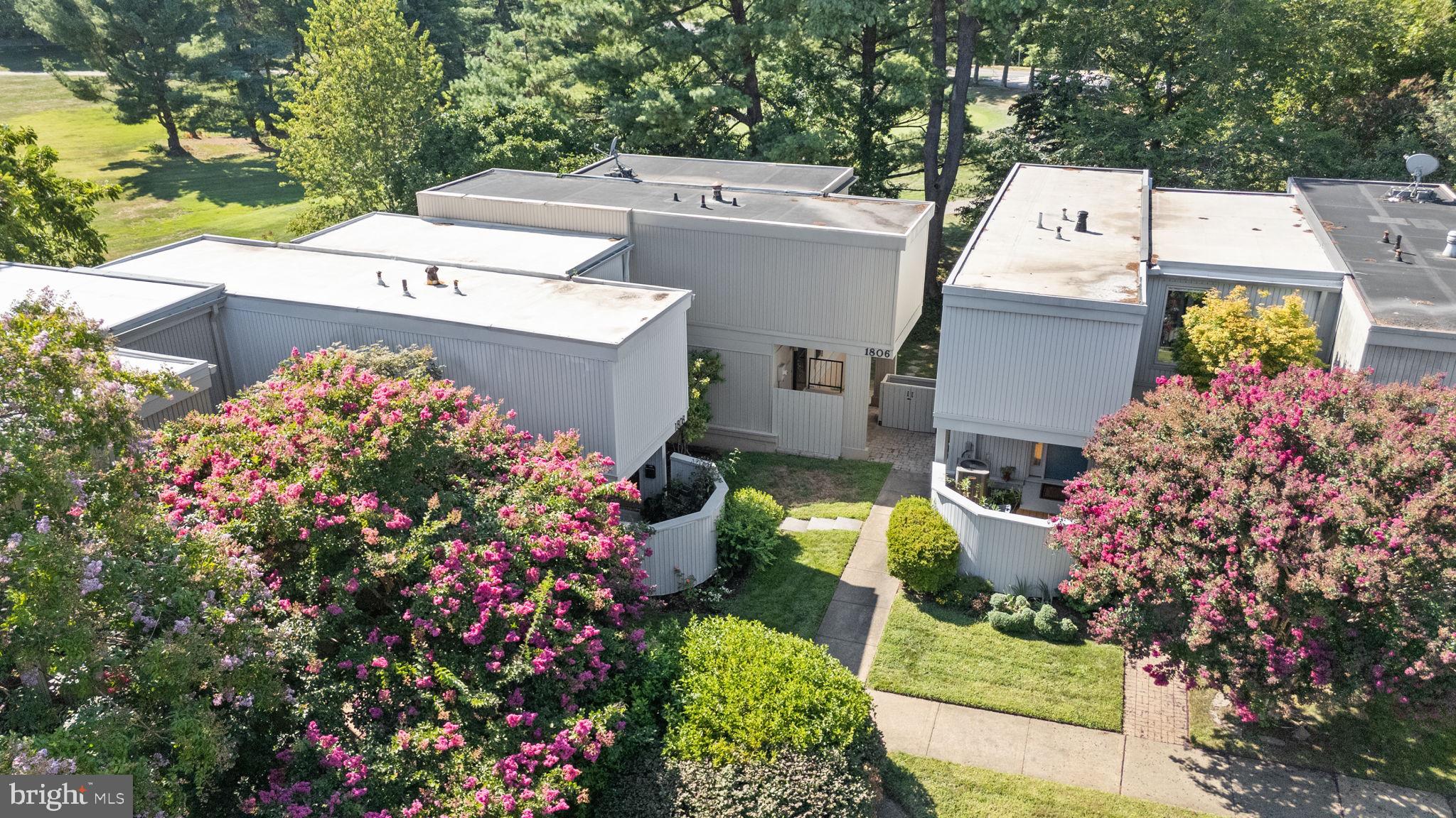 RESTON - Residential