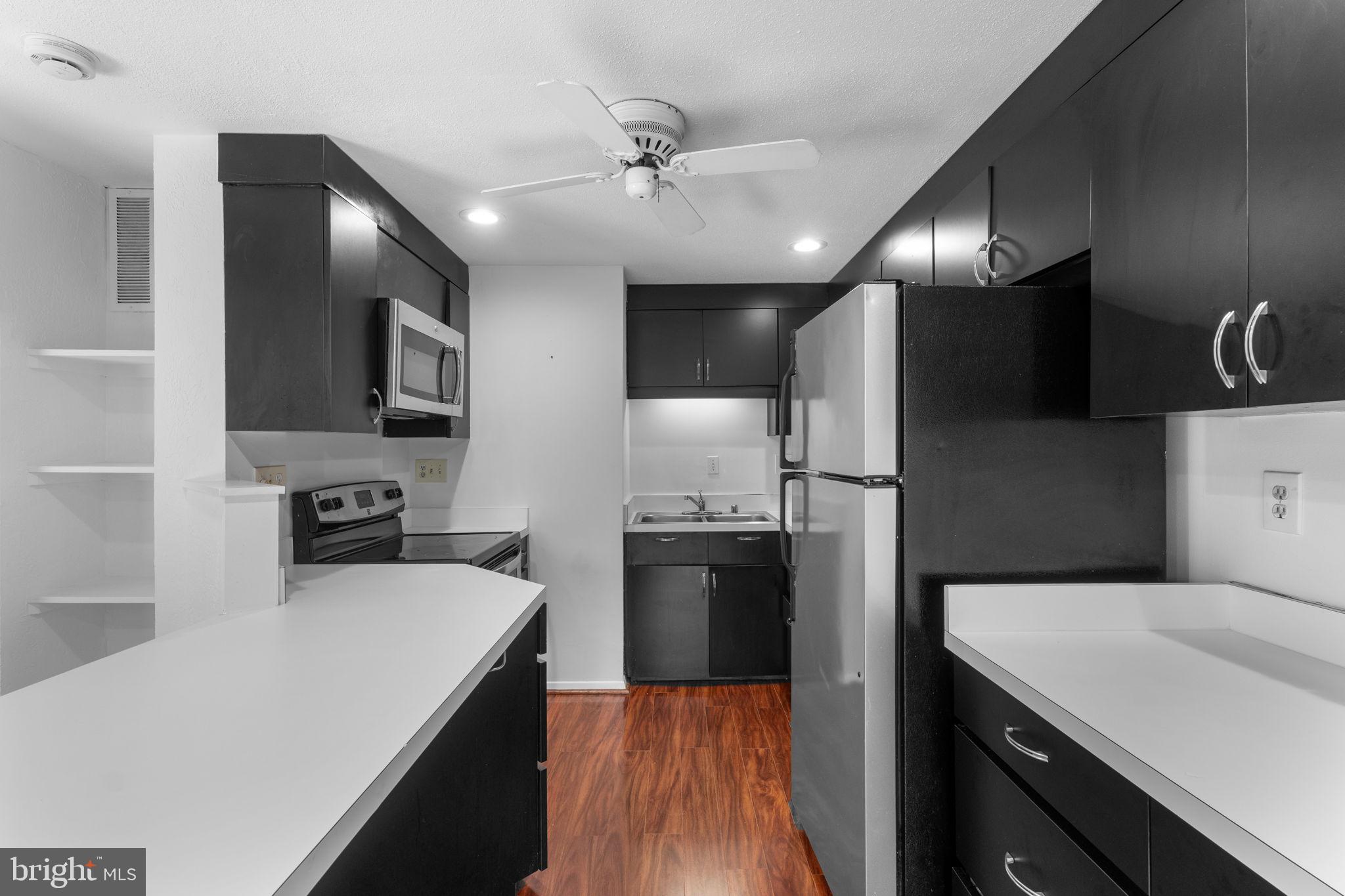 RESTON - Residential