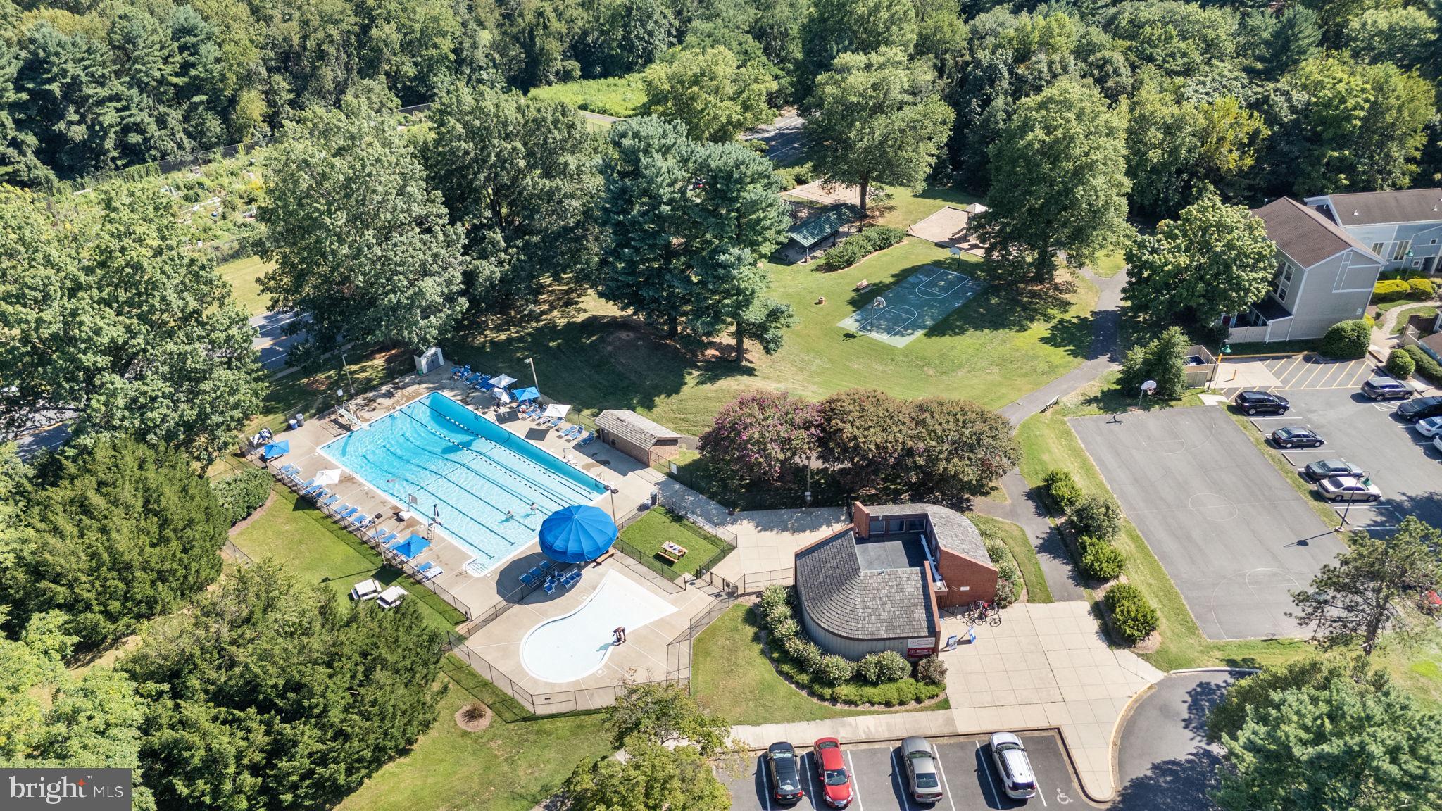 RESTON - Residential