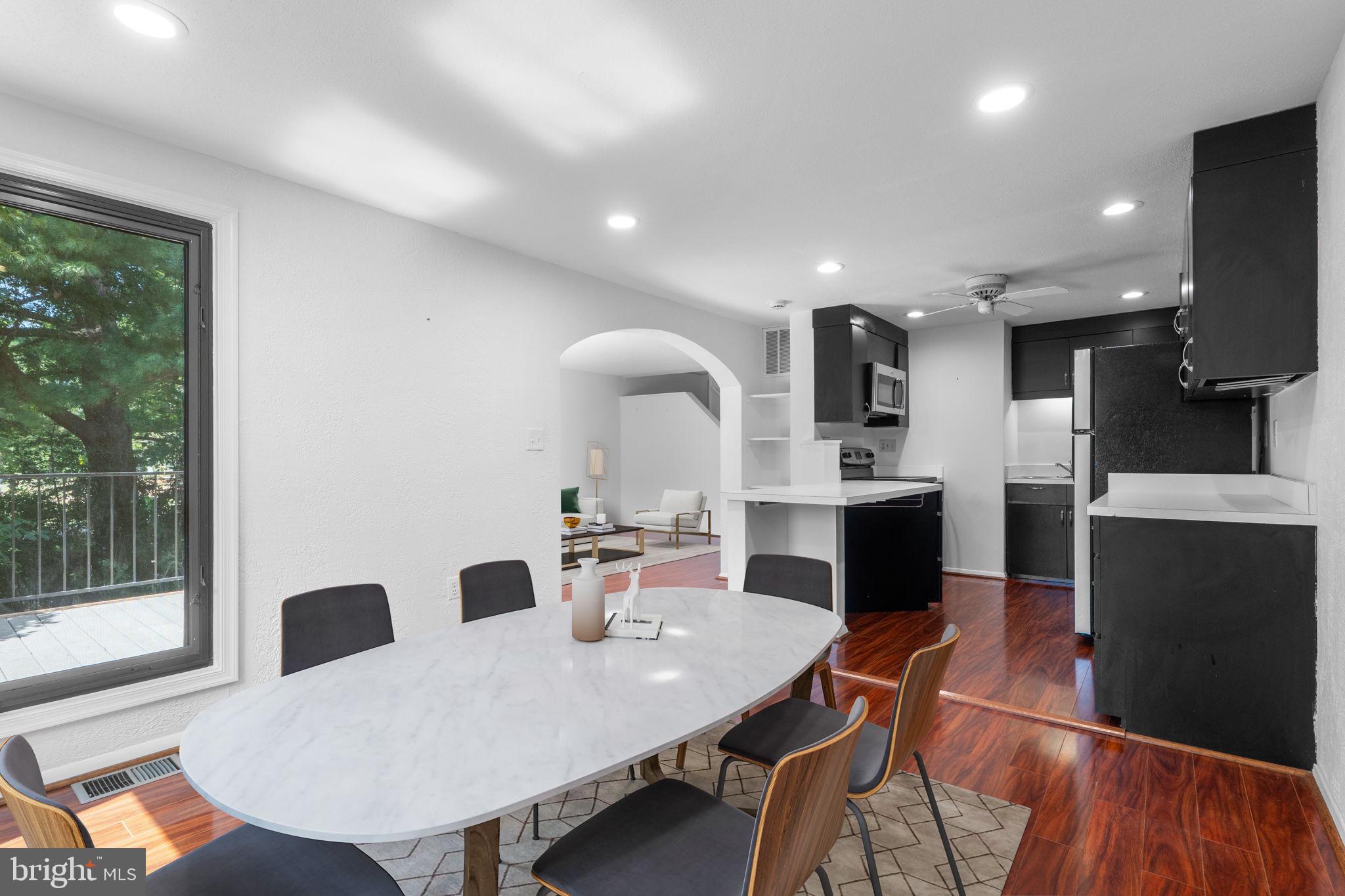 RESTON - Residential