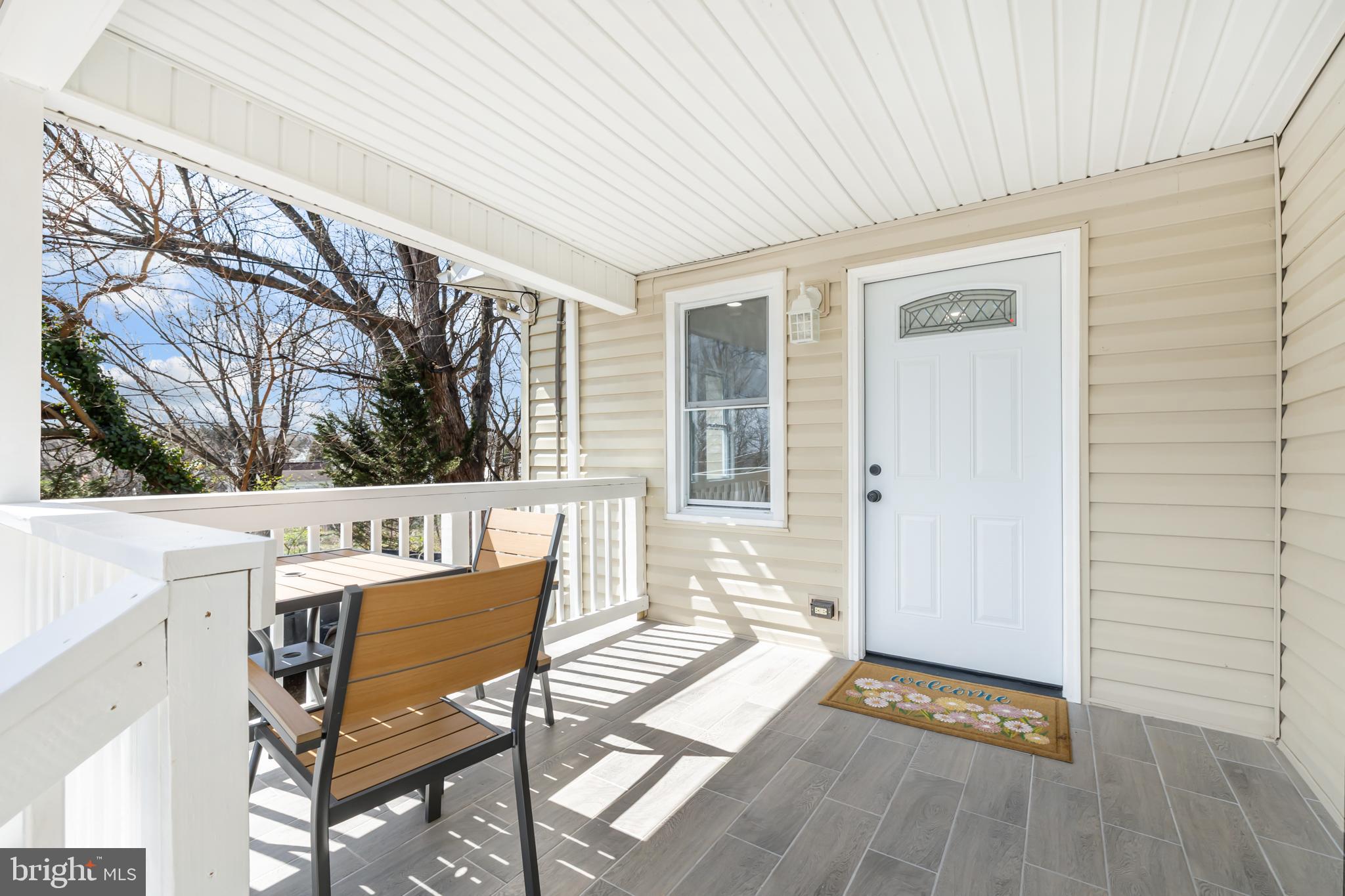 1033 SUNNYSIDE DRIVE