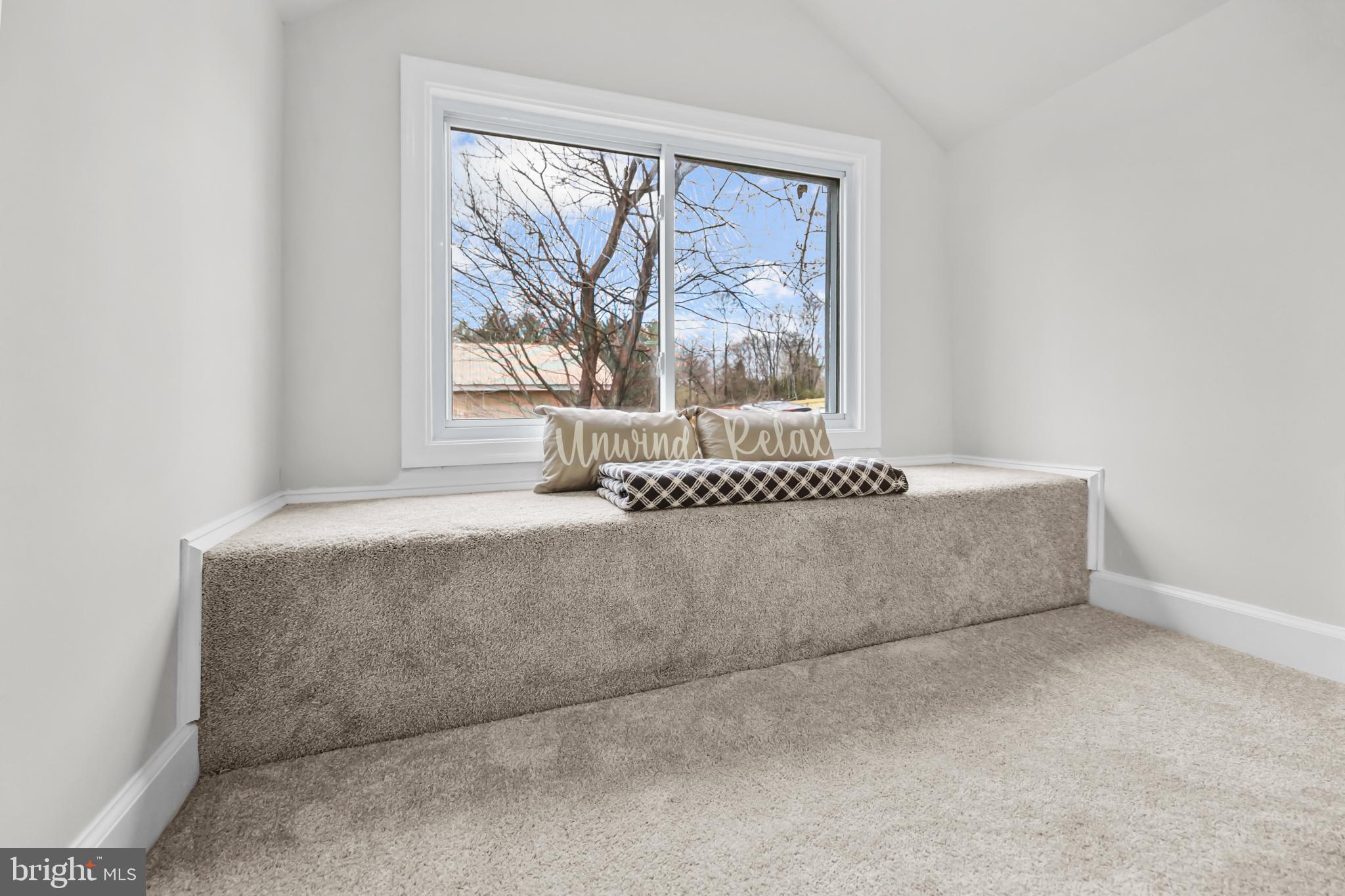 SUNNYSIDE - Residential