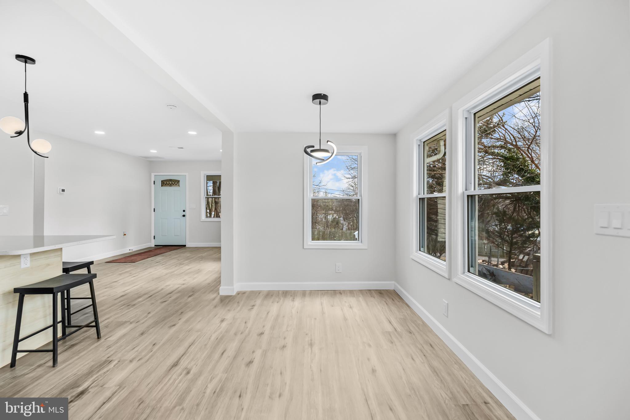 SUNNYSIDE - Residential