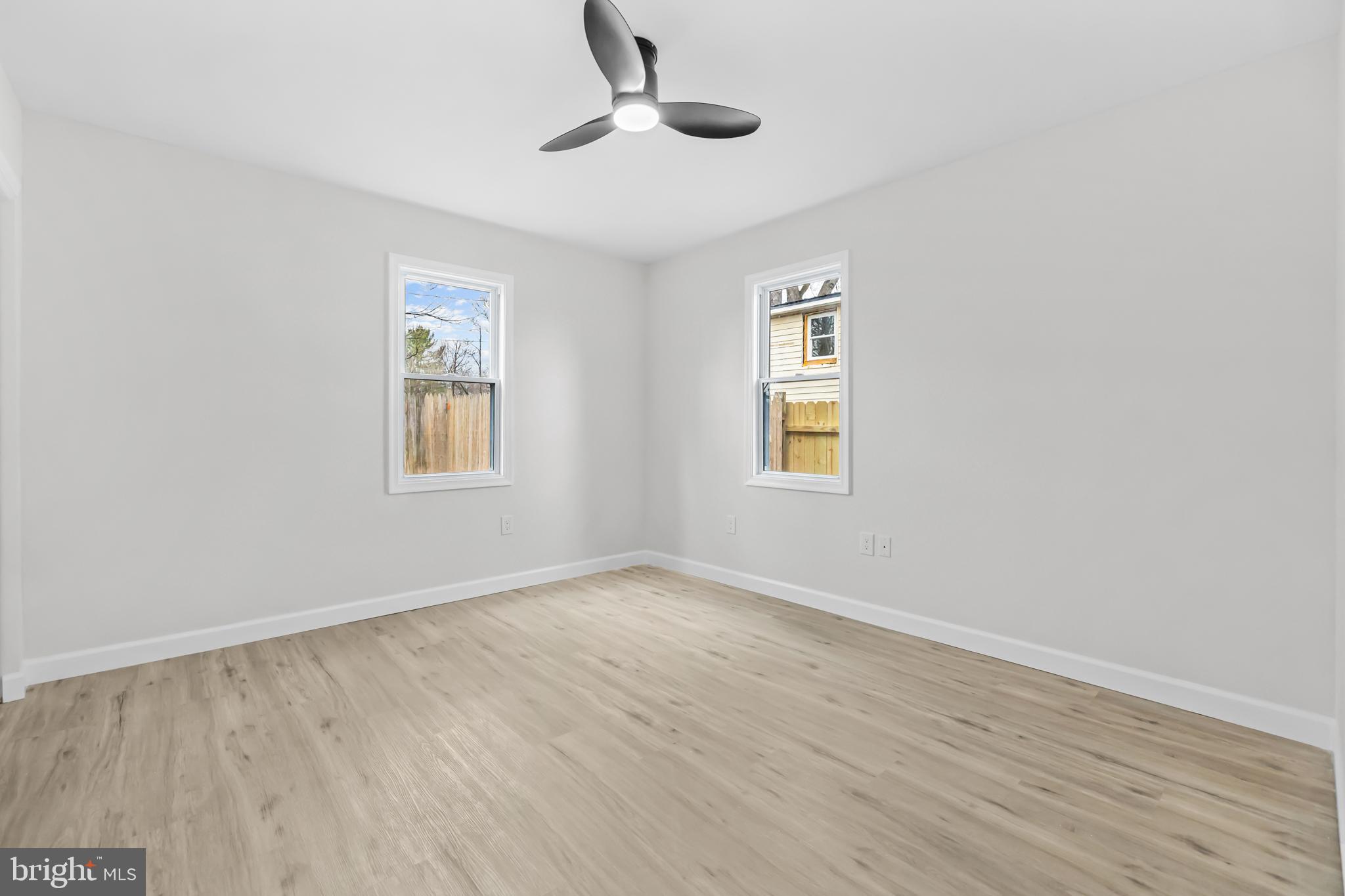 SUNNYSIDE - Residential