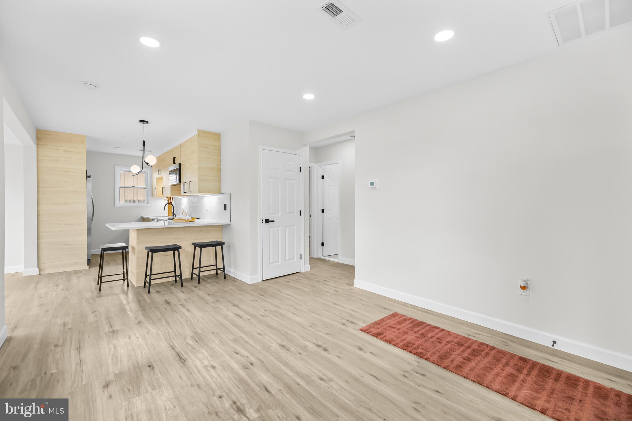 SUNNYSIDE - Residential